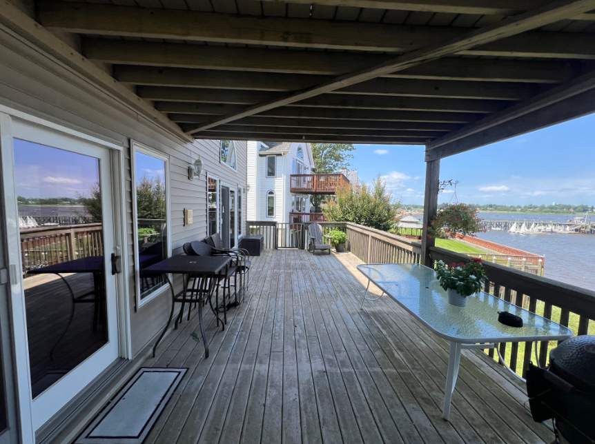 Waterfront deck In Keyport  by deck guardian