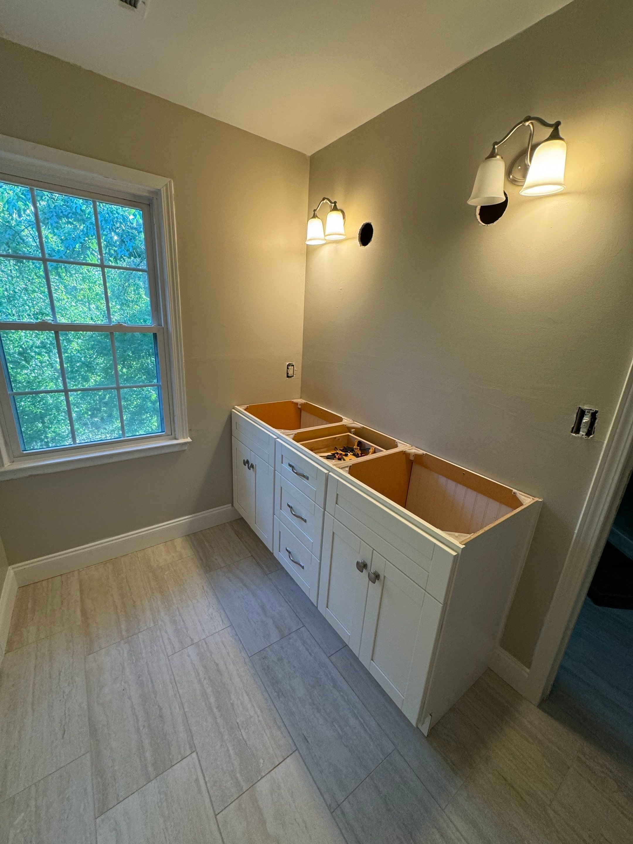 Russet Woods - Bathroom by Pillar and Pine