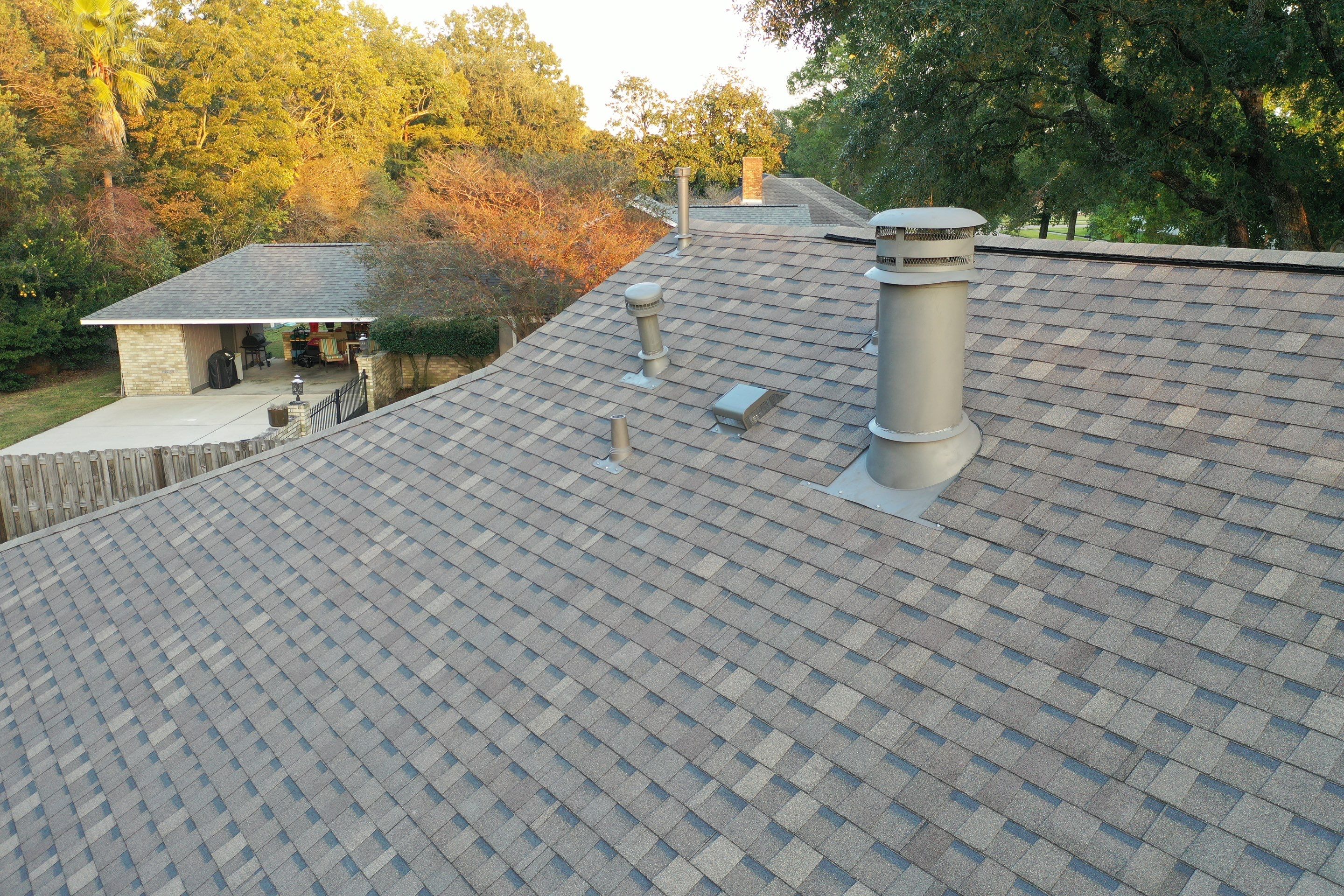 Atlas Pinnacle Pristine Weathered Wood by Top Team Roofing & Construction