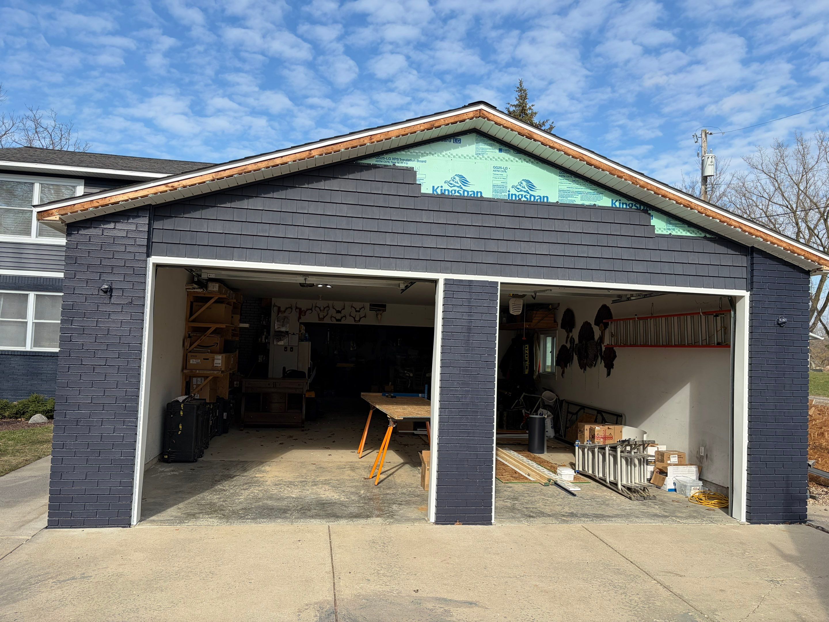 Siding Replacement using Alside Charter Oak D4.5" by 180 Contractors