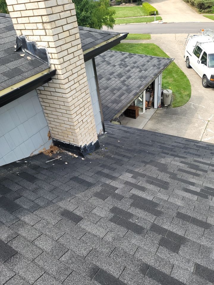 ATLAS PINNACLE COLOR: SCOTCHGARD BLACK SHADOW DRIP EDGE: WHITE by Eagle Eye Roofing