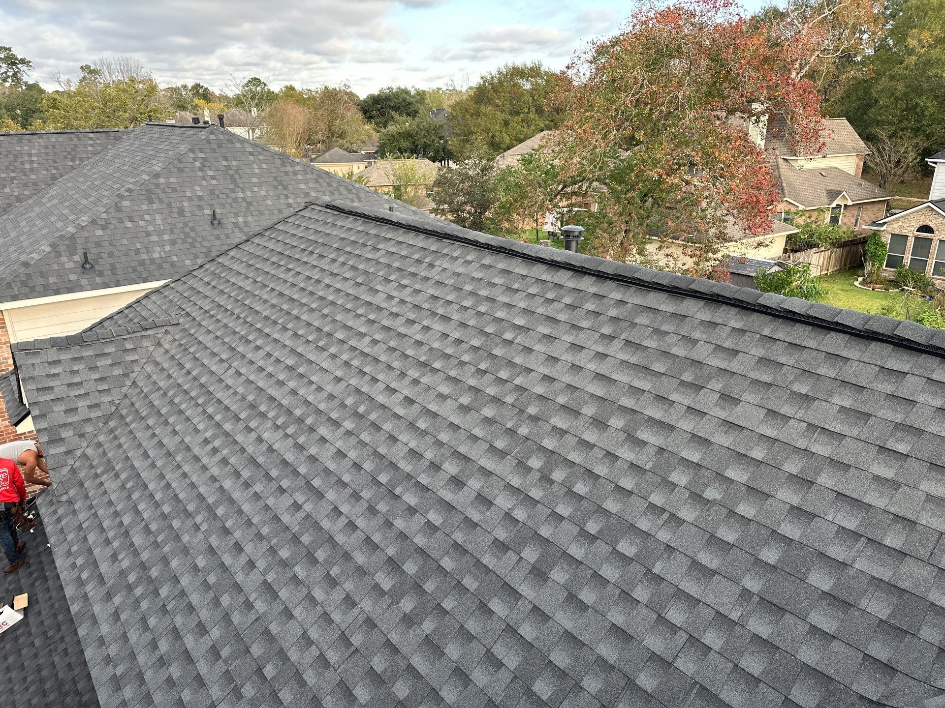 GAF HDZ CHARCOAL W/ PREMIUM RIDGE Z by Motion Roofing