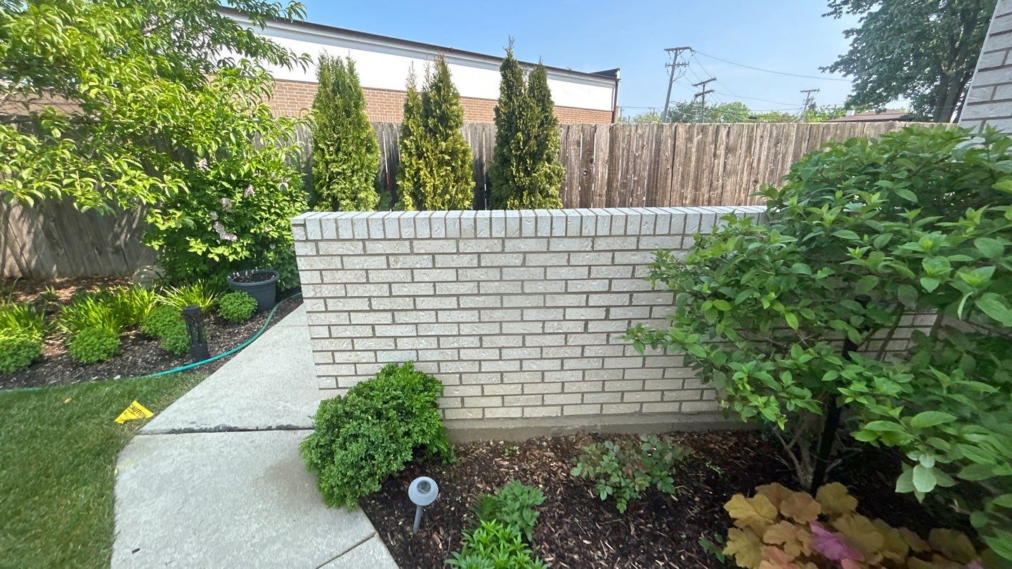 Lincolnwood, IL house washing, and patios by Northern Power Washing LLC.