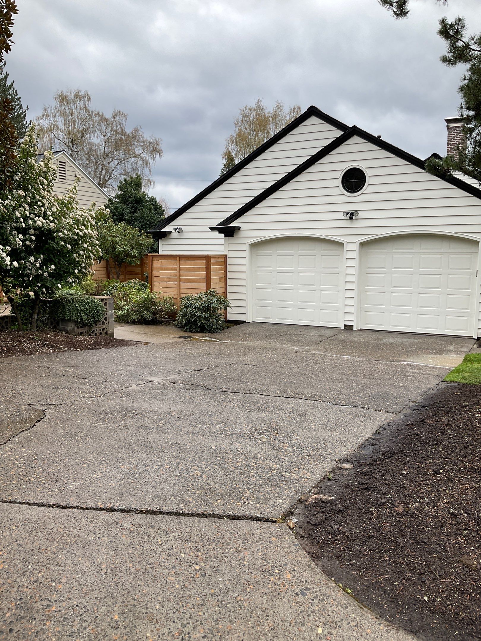 Flat work by Willamette Outdoor Wash LLC