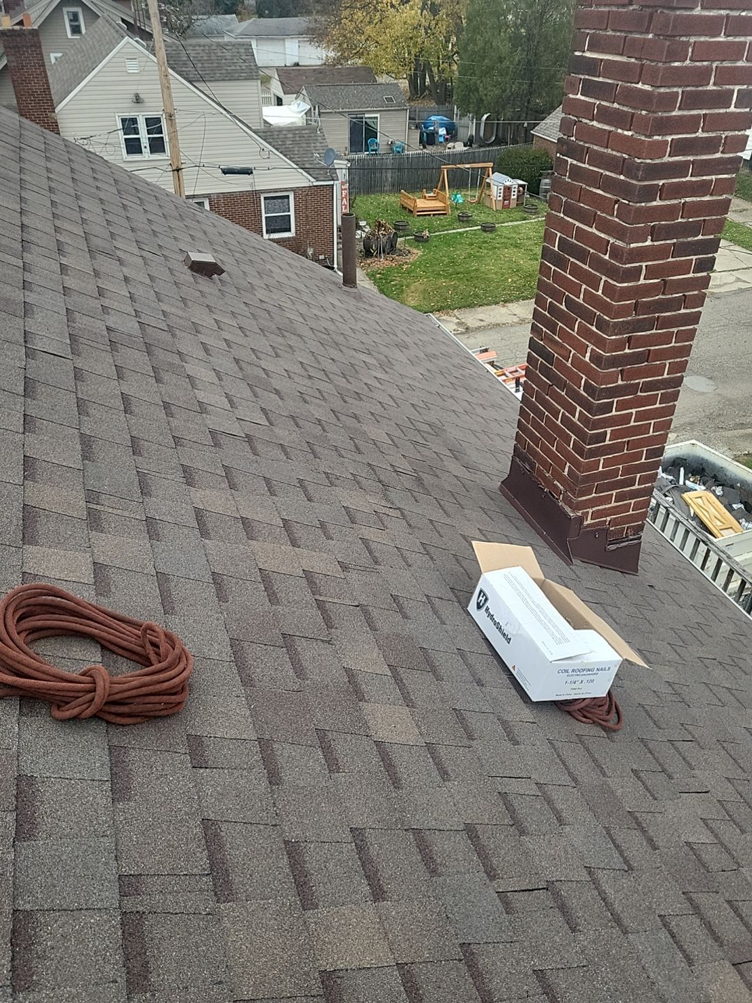 ATLAS PINNACLE COLOR: HEATHERBLEND DRIPE EDGE: WHITE by Eagle Eye Roofing