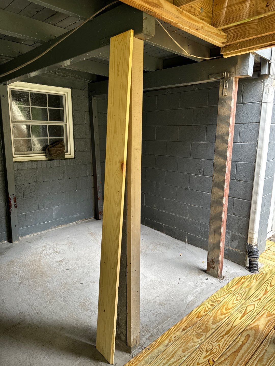 Windsor Blvd - Deck Installation by Pillar and Pine