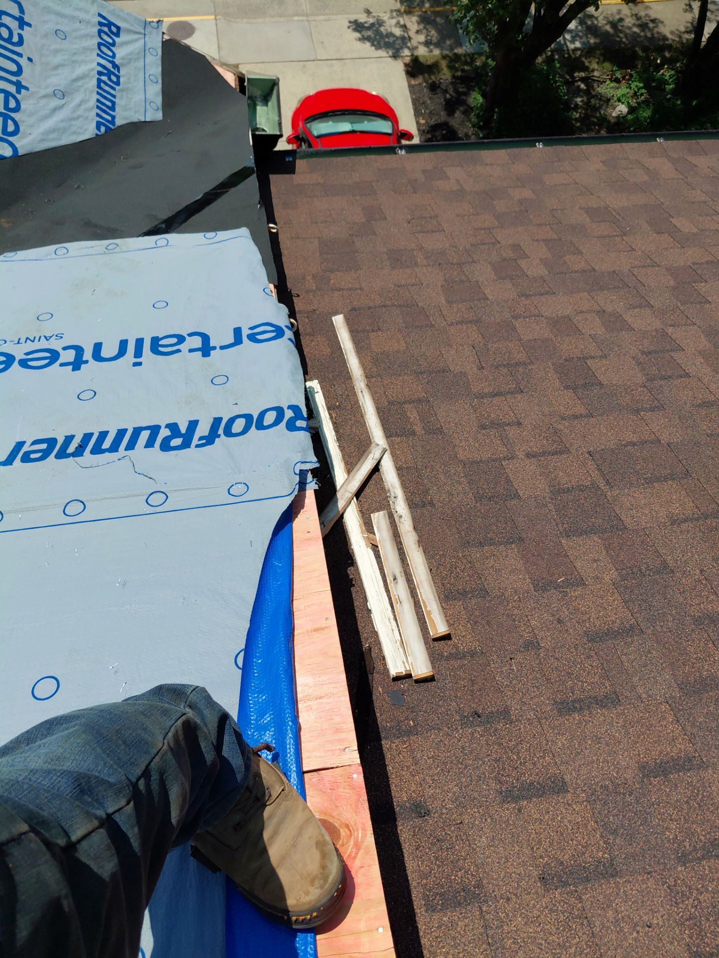 Alexandria: Residential Roof with CertainTeed Landmark Pro in Max Def Burnt Sienna by RM Banning, Inc.