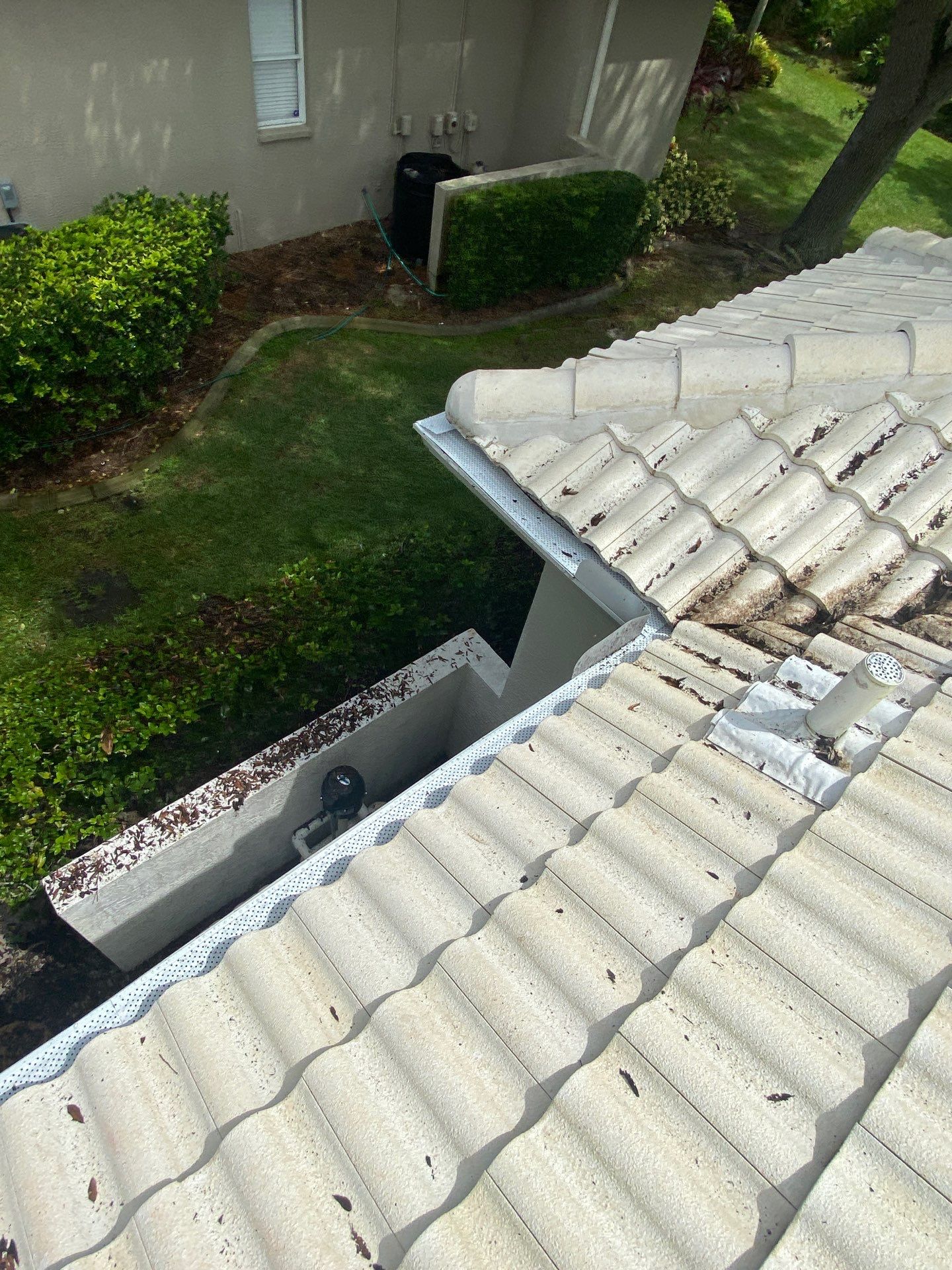 Leaf Guard using Gutter Guards for Florida Home by Gutter Professors