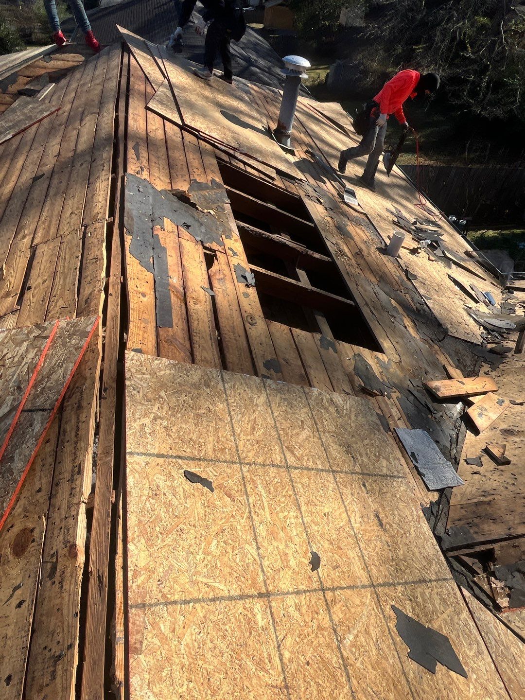 How Mosaic Roofing Company Helped Homeowner in Decatur, GA, After Storm DamageResidential Roof Replacement using GAF HDZ Architectural Asphalt Shingles (Storm Damage) by Mosaic Roofing Company