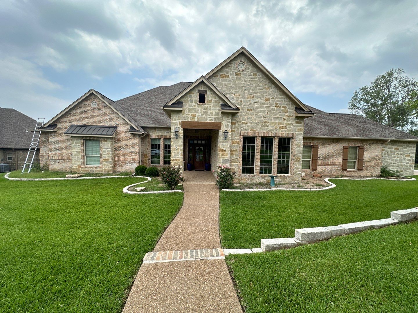Belton TX, Class 4 Upgrade Roof Replacement by ROAM Roof & Solar