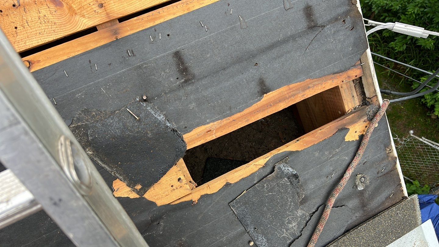 Arlington: CertainTeed Landmark Architectural Shingle in Georgetown Gray by RM Banning, Inc.