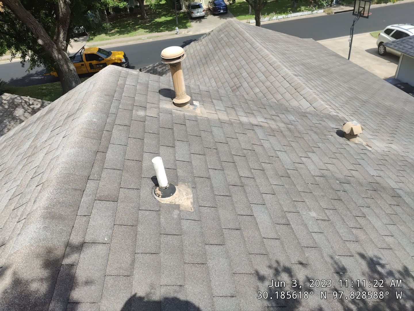 Residential Roofing Installation using Owens Corning Oakridge Estate Grey by DeZign Roofing & Exteriors