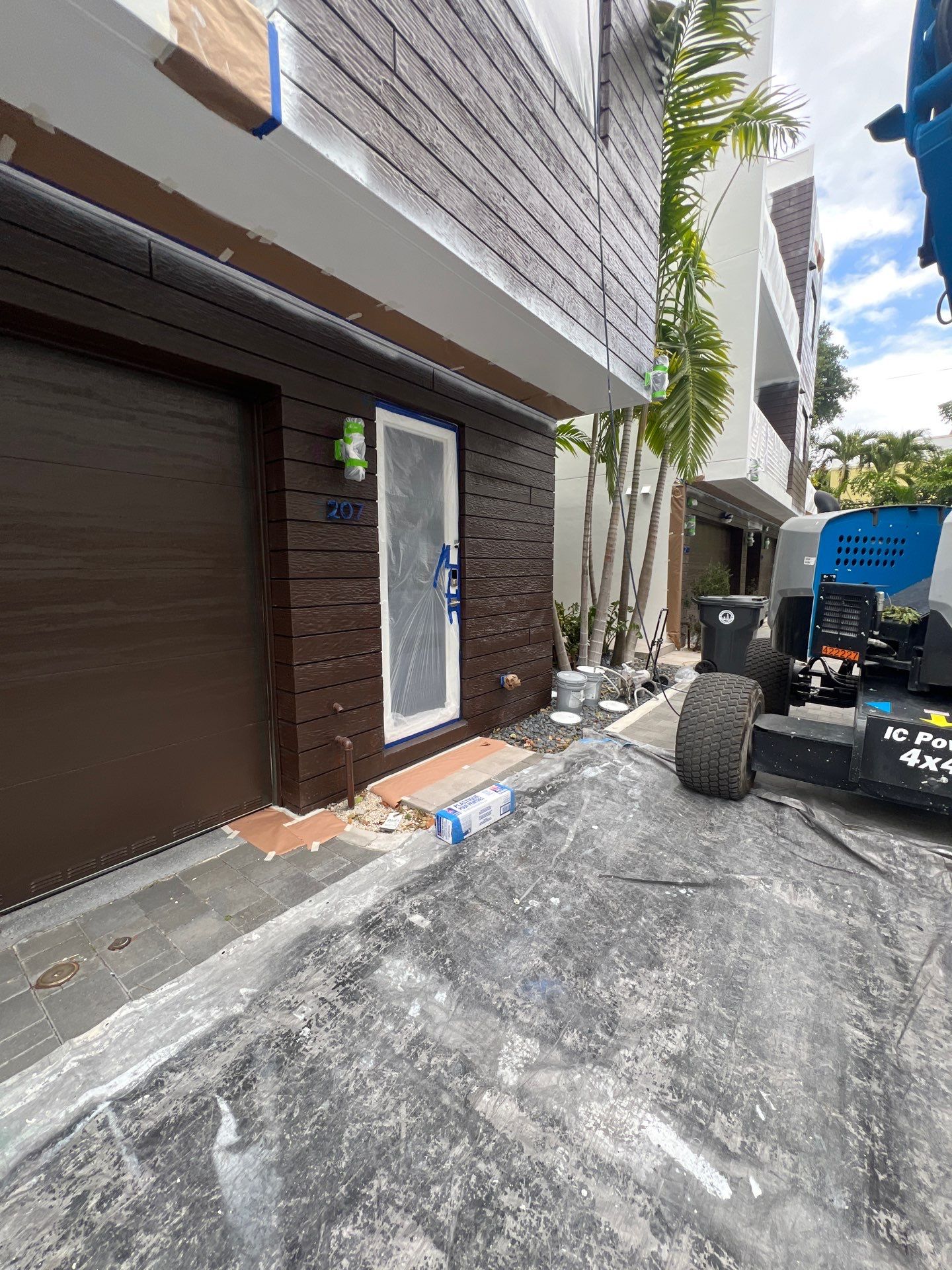 Fort Lauderdale Town Homes Exterior Painting by John “The Greek” Painting