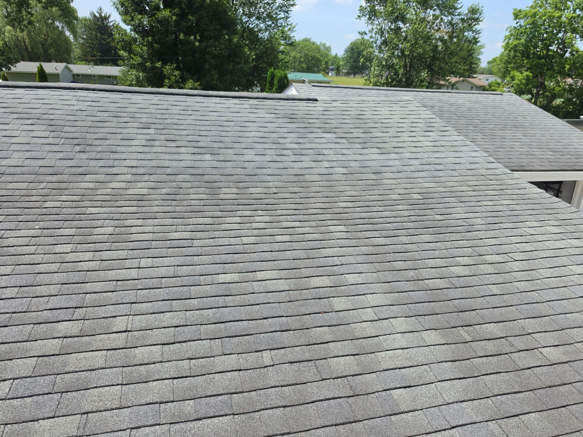 Richard S: Residential Roof Replacement and White Vinyl Siding Installation in Streetsboro by Eagle Eye Roofing