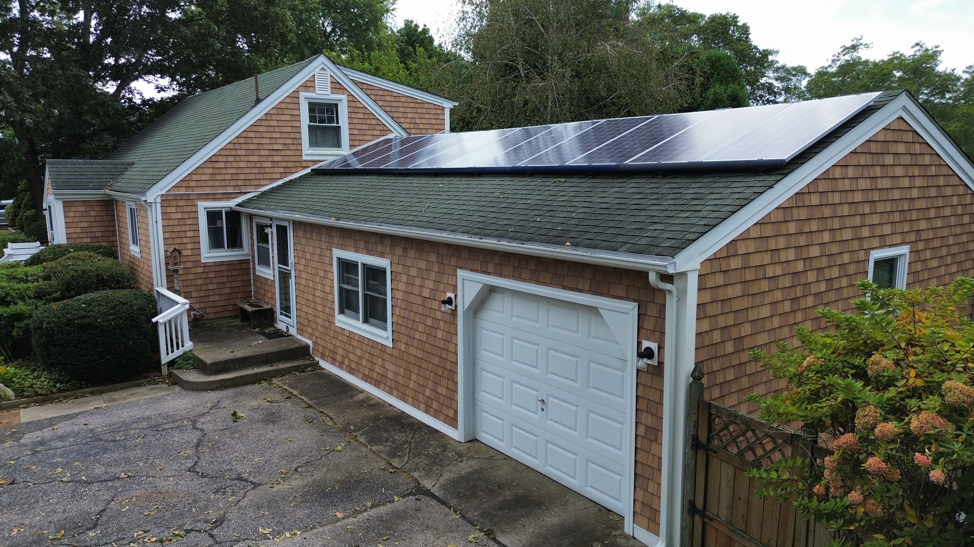 Narragansett CertainTeed Cedar Impressions Individual 5" Sawmill Shingles by Rinaldi Brothers