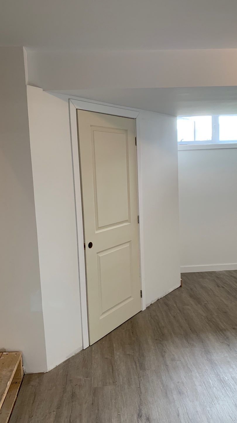 Basement finishing  by Eco-Nature Construction Inc.