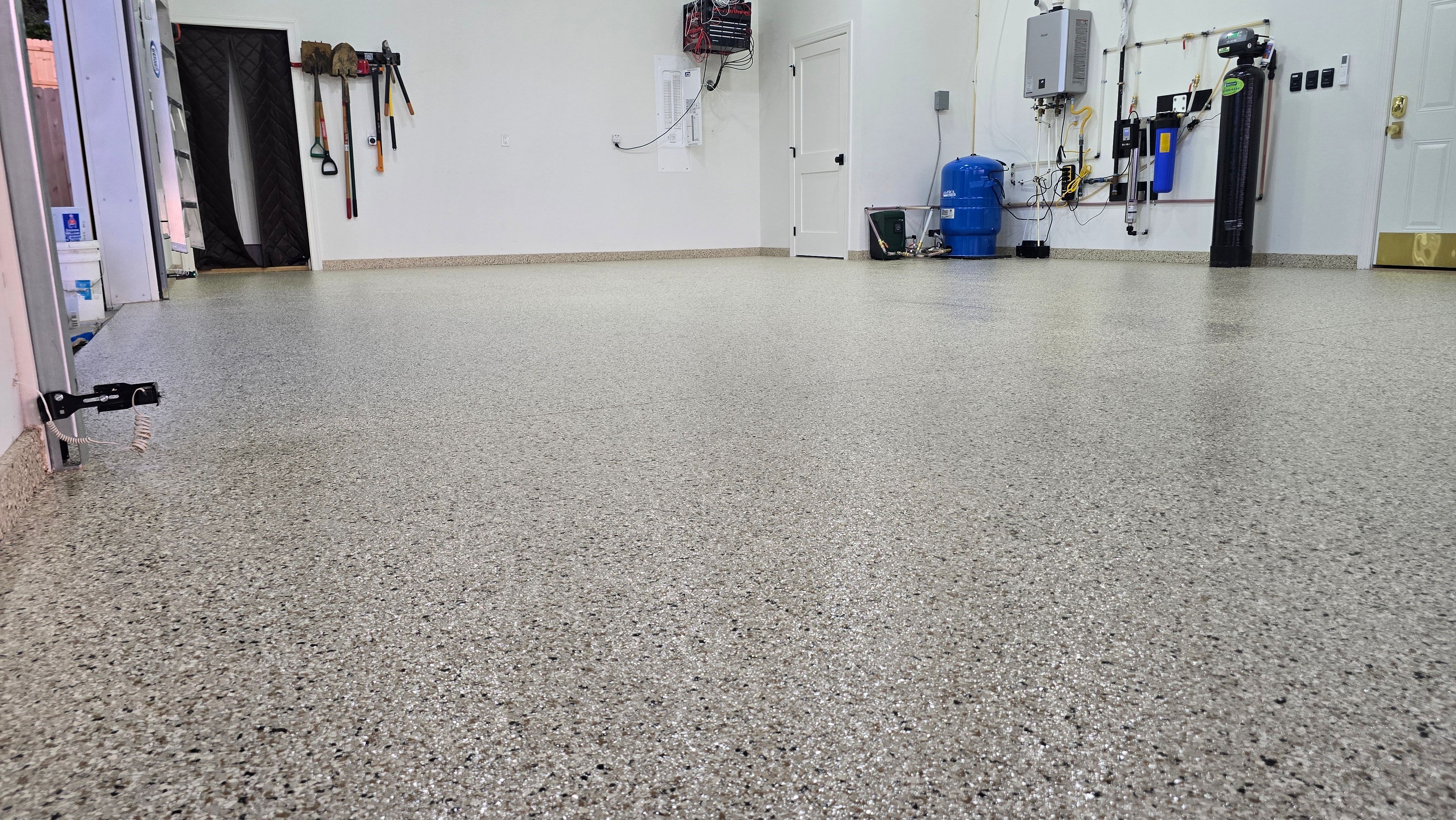 Garage Using Shoreline by Elite Floor Solutions