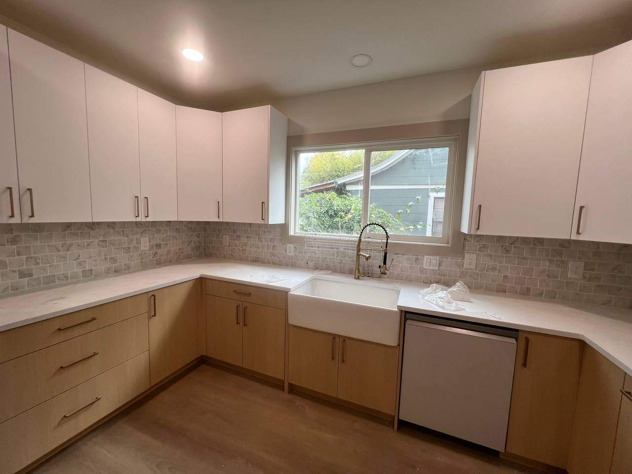 Backsplash by Handyman State LLC