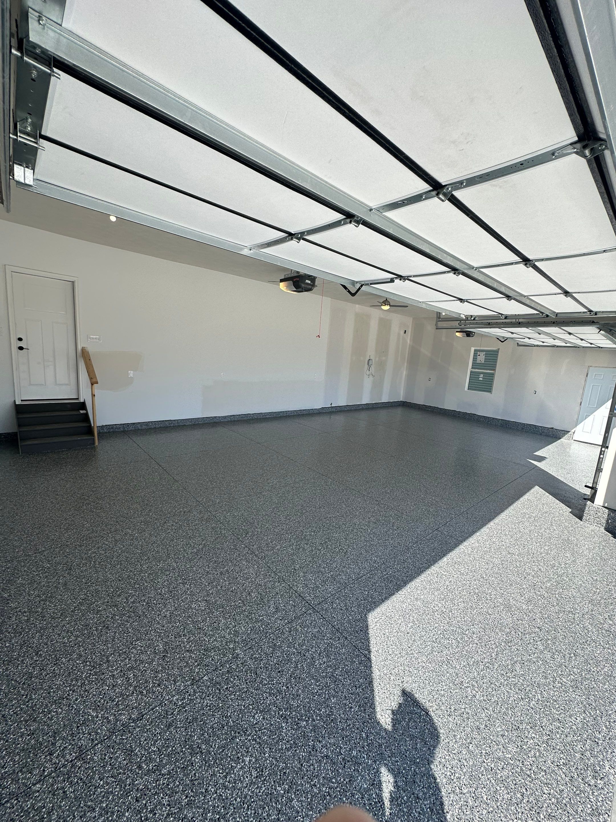 4 Stall Garage - Wombat Flake by Goat Coatings