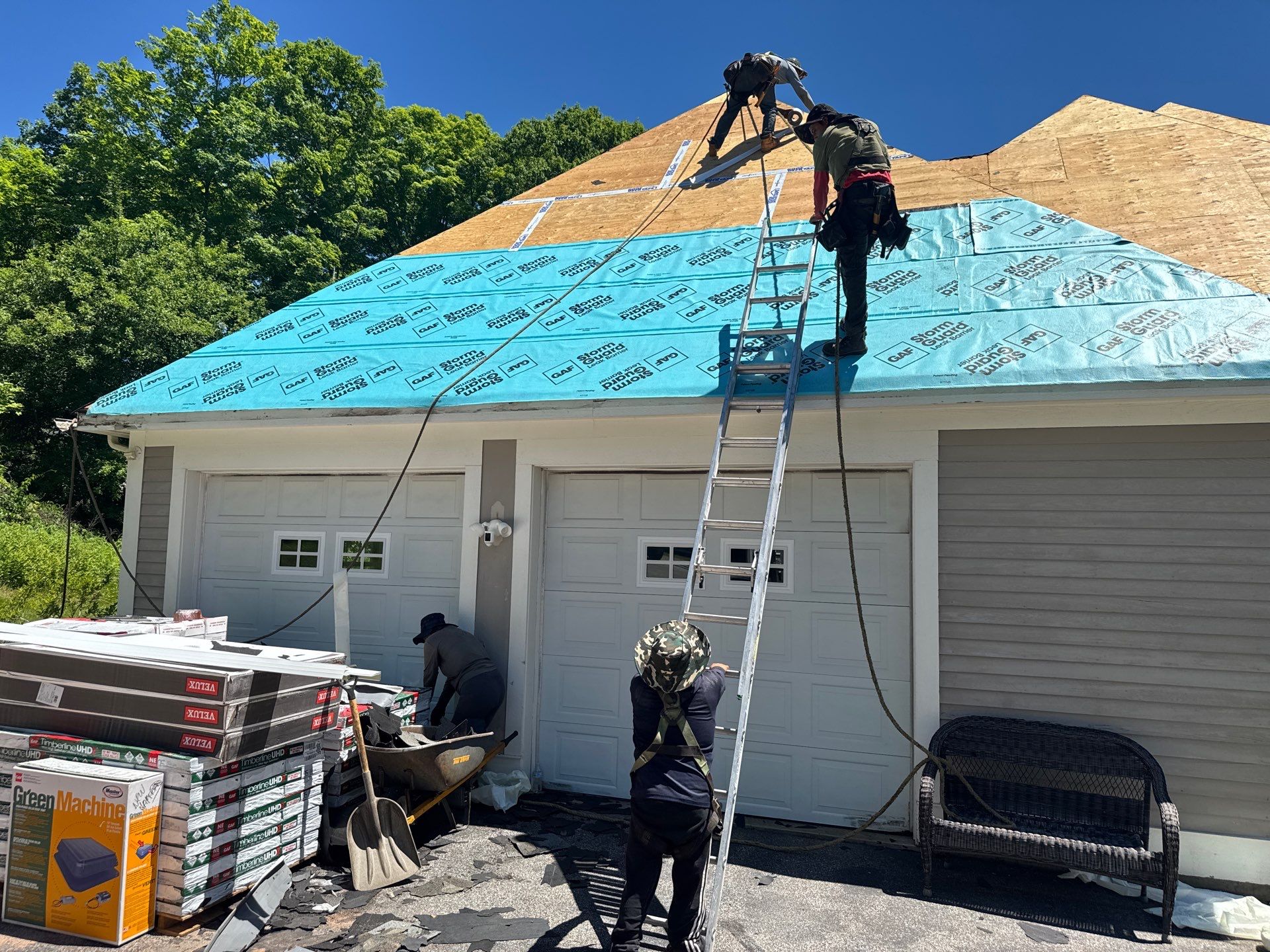DiGIorgi installs a brand new roof in New Hartford by DiGiorgi Roofing and Siding Inc