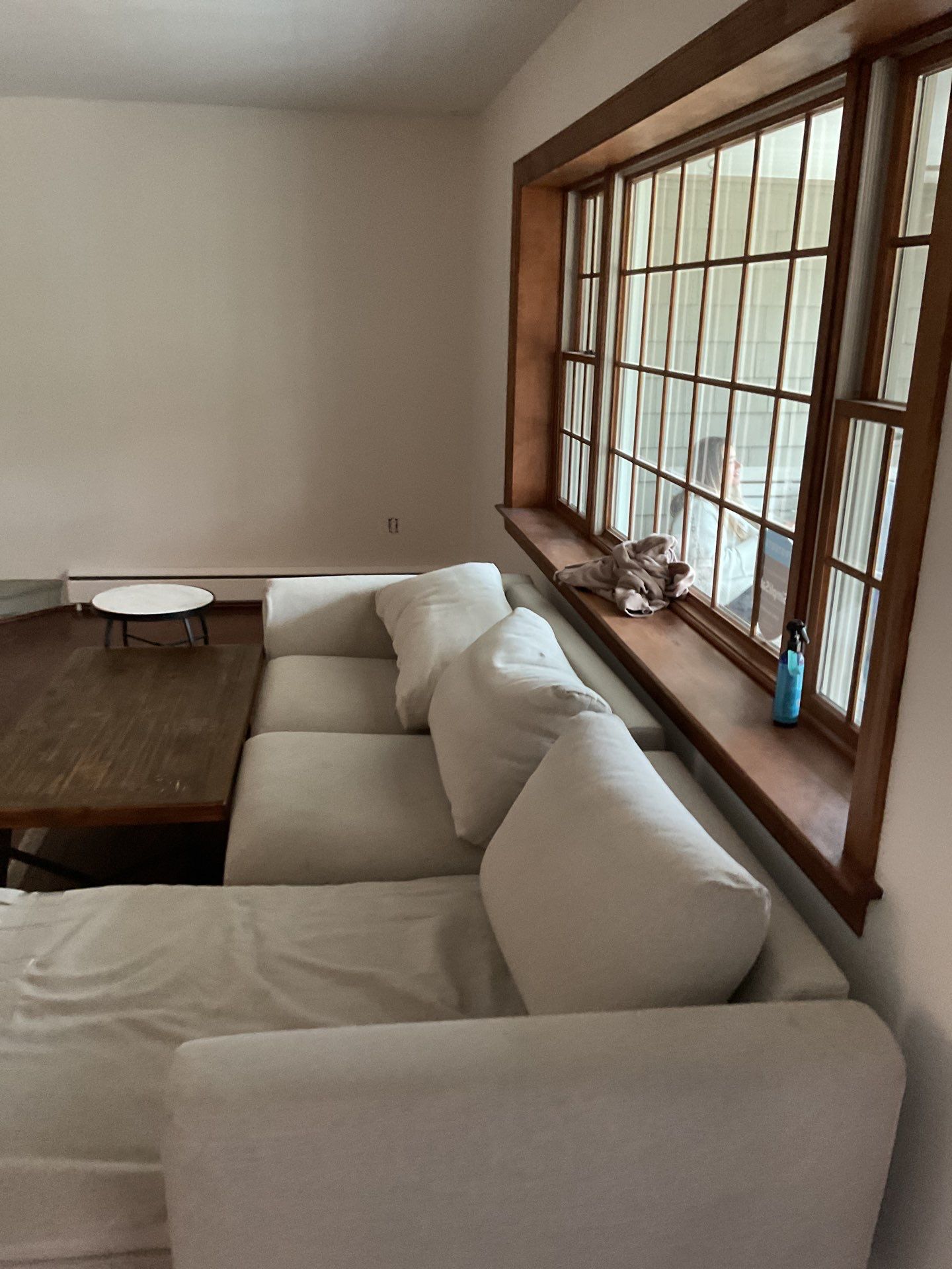 Full Interior Transformation in Media by Groovy Hues