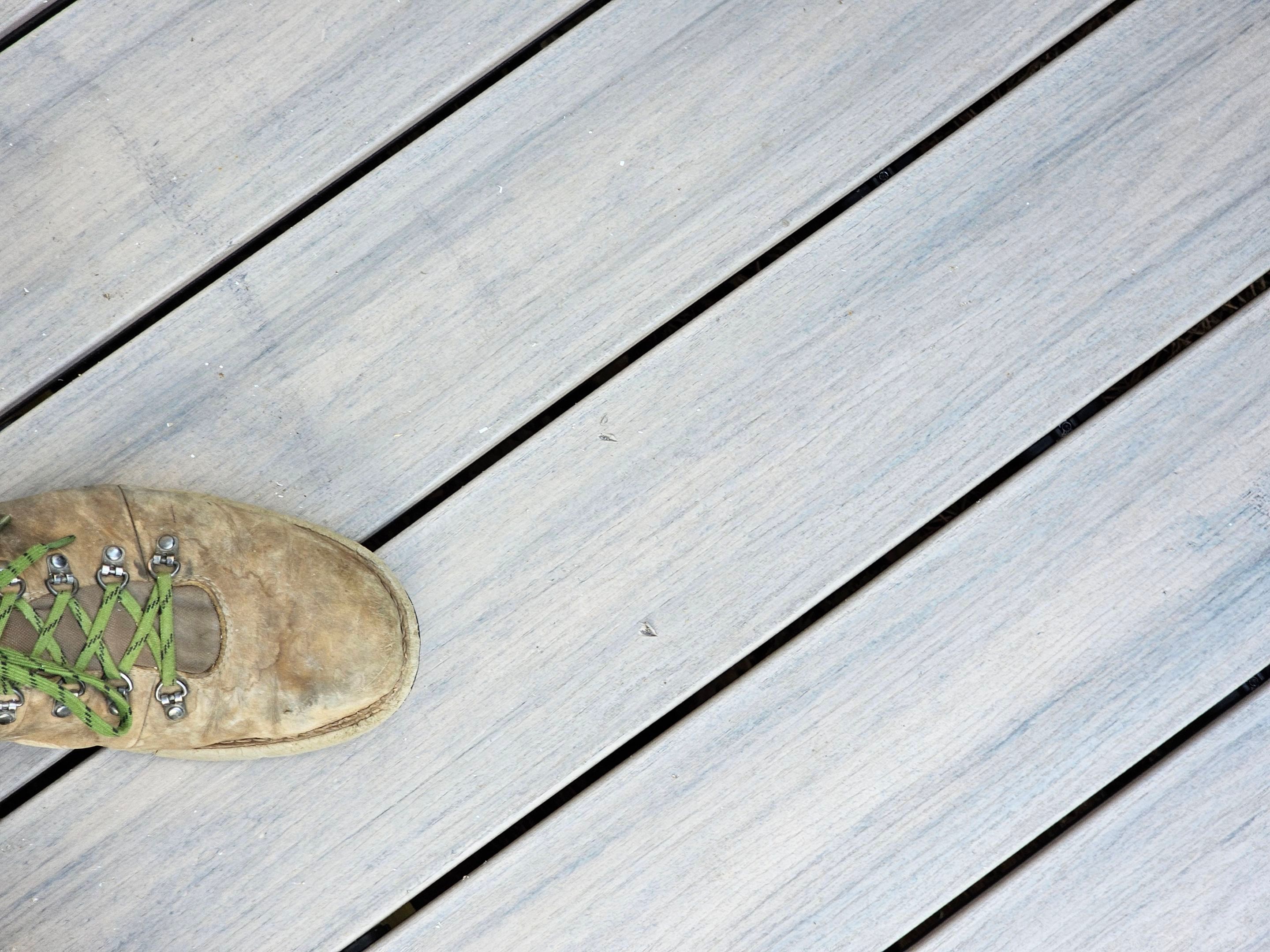 Tiffany Estates - Composite Deck Installation  by Pillar and Pine