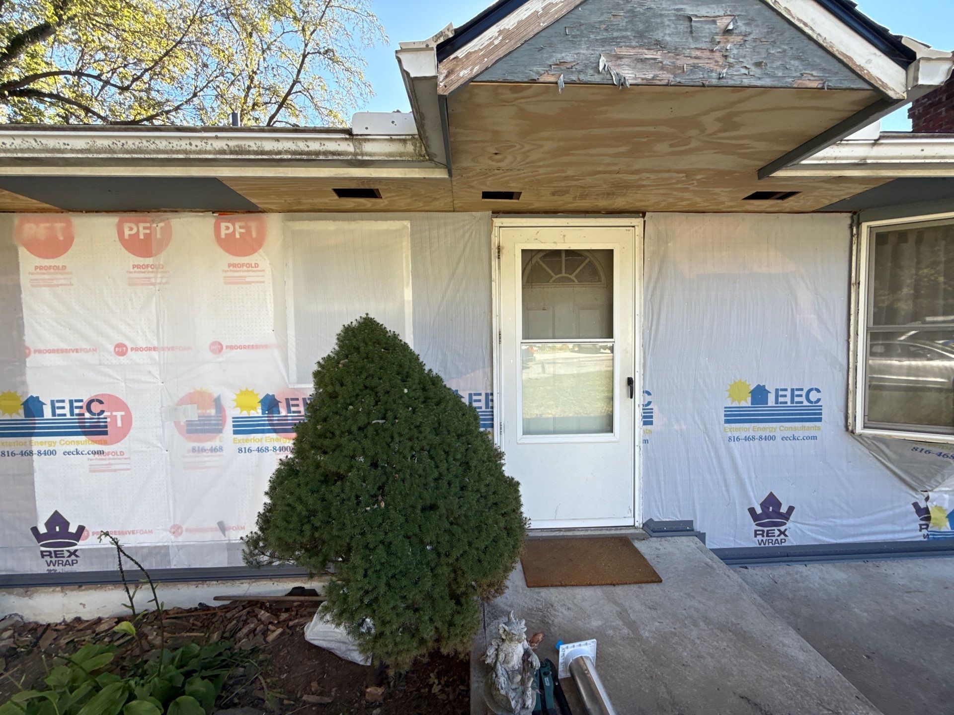 Feeling Blue in Weston Mo - Time for a Makeover by EEC Windows, Siding & Roofing