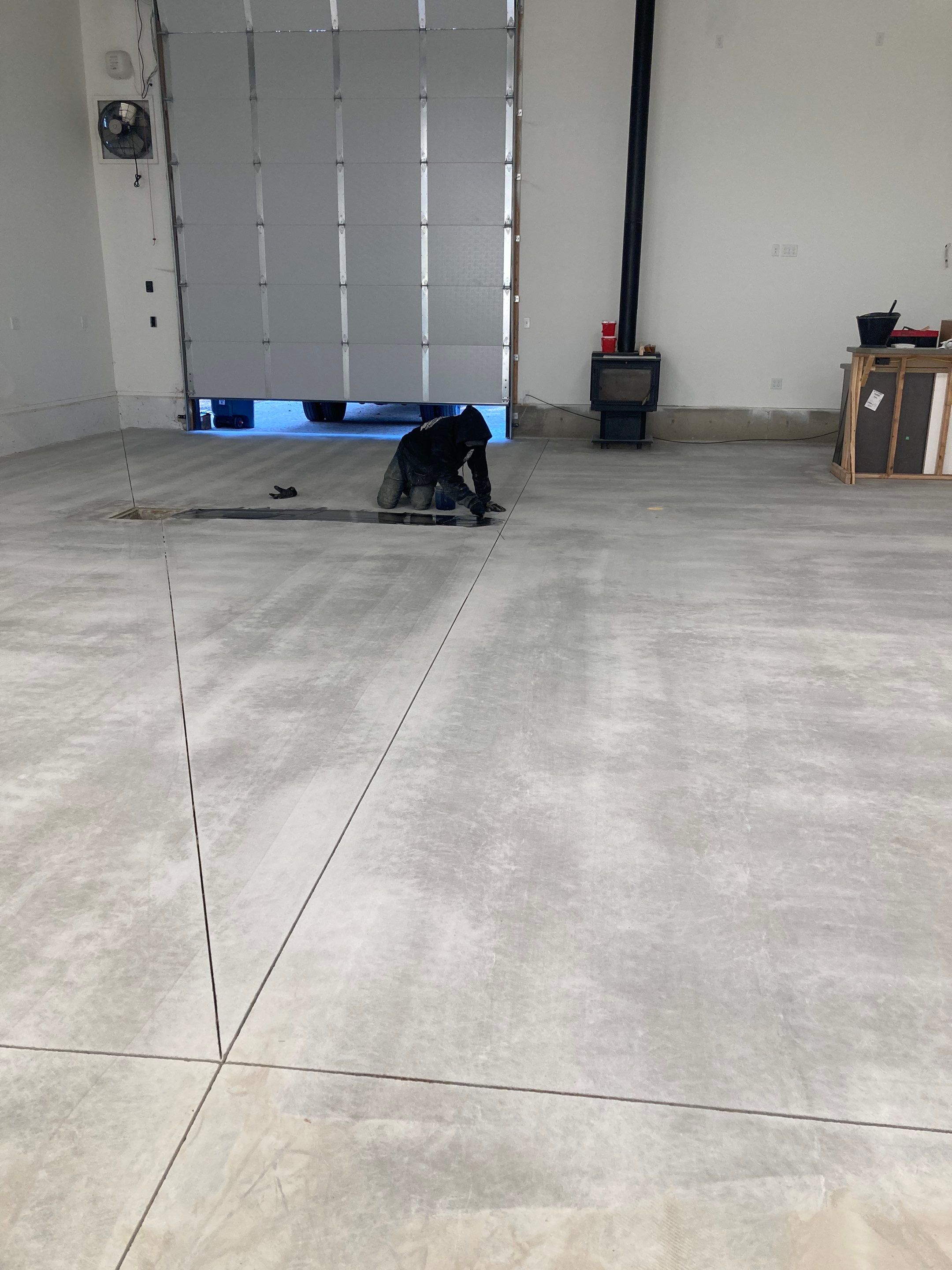 Garage Transformation using Domino and the Penntek Evolution System by Croc Coatings, LLC