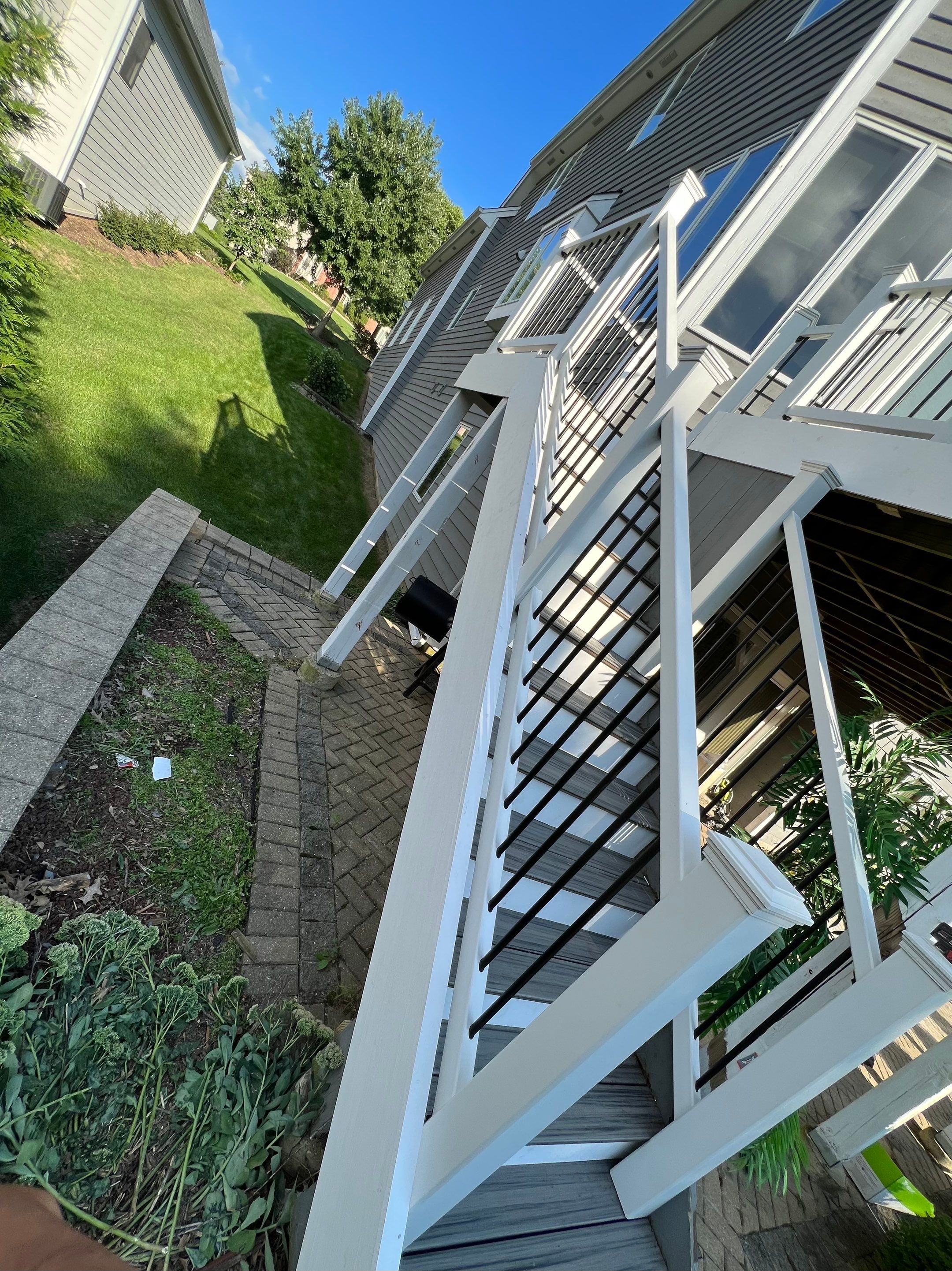 Deck by INQUSE GENERAL CONTRACTOR