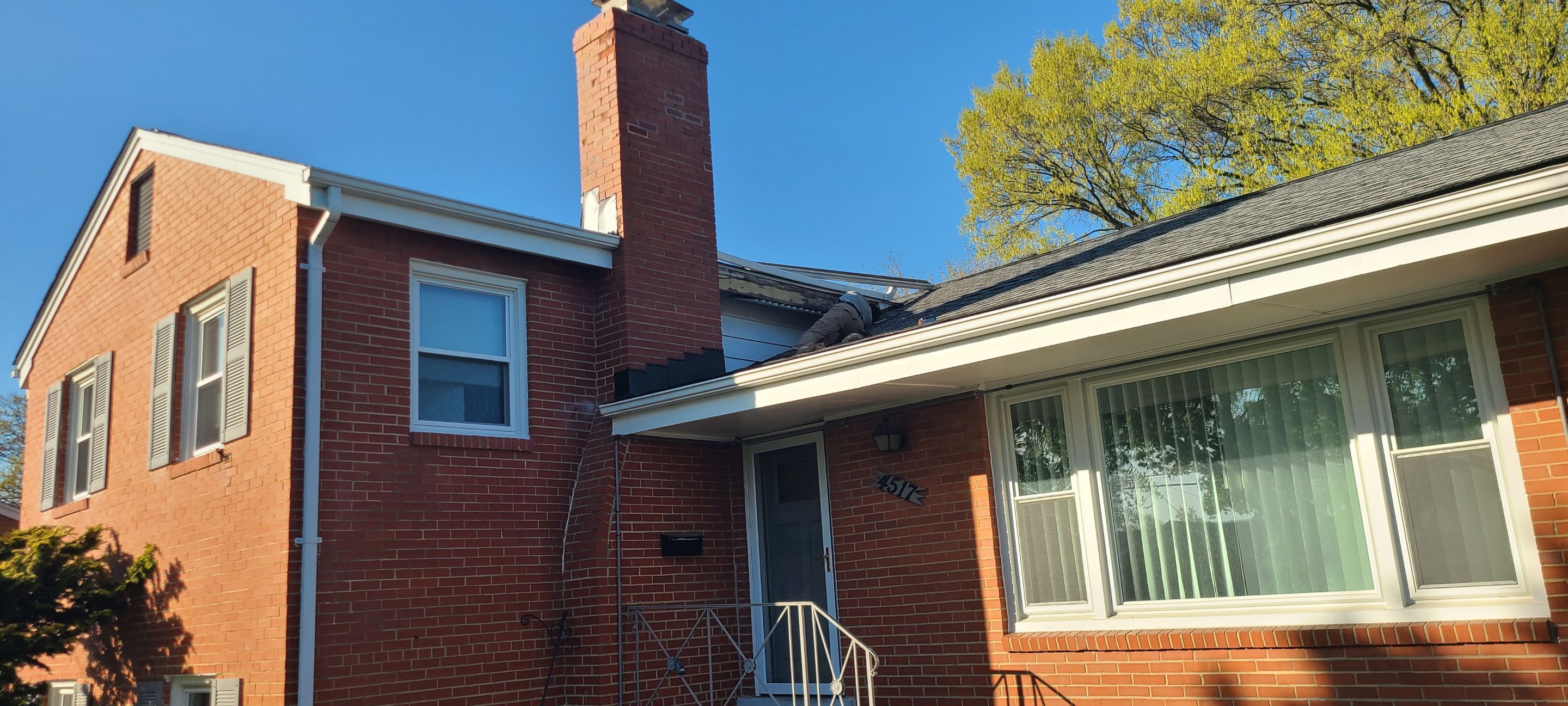 Alexandria: Residential Roof Replacement with CertainTeed Landmark in Georgetown Gray by RM Banning, Inc.