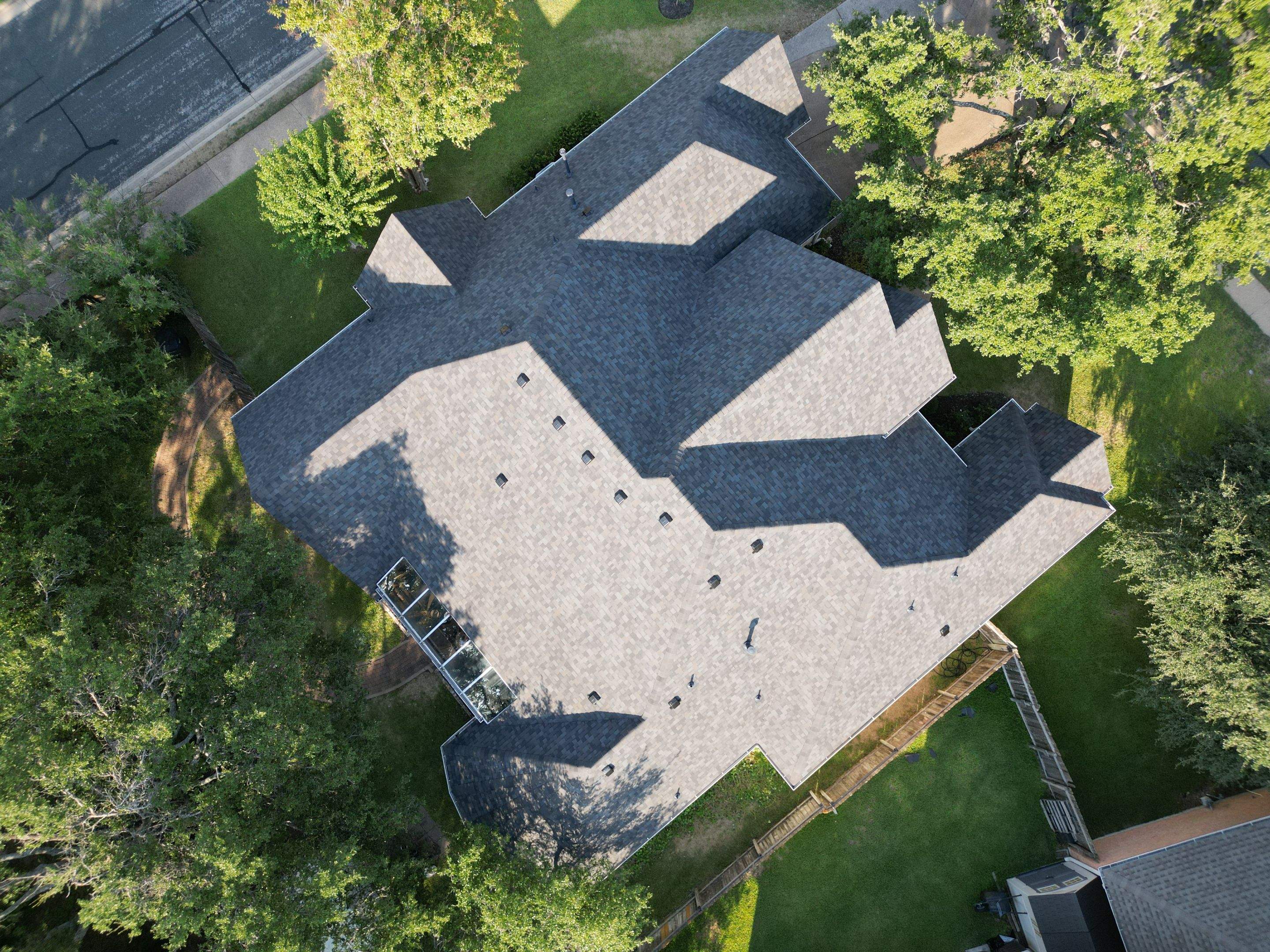 Williamsburg Gray - Owens Corning TruDefinition Duration by RoofsOnly.com