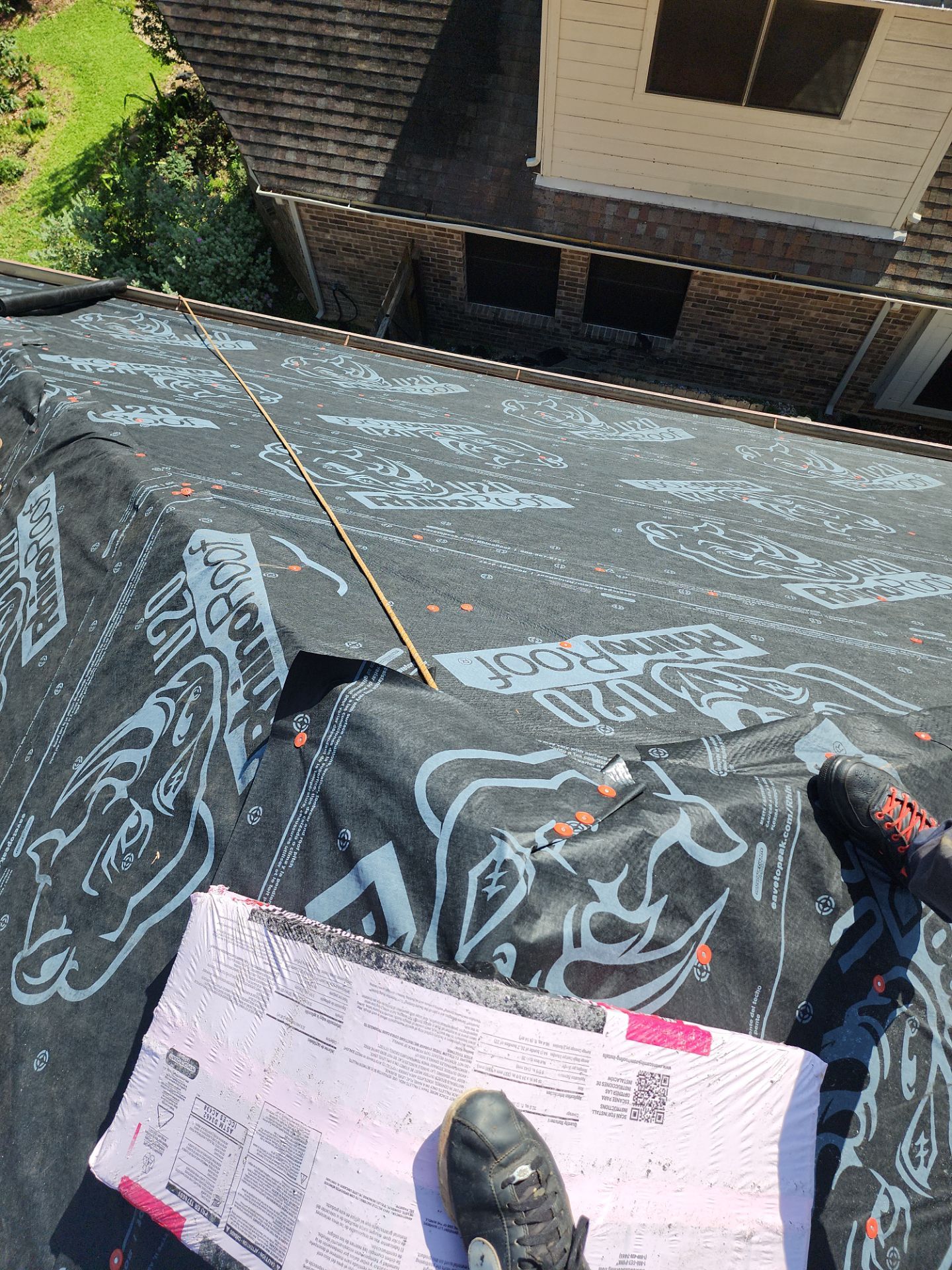Residential Roofing Installation using Owen's Corning Duration (Lifetime) Shingles by Roof Repair Company