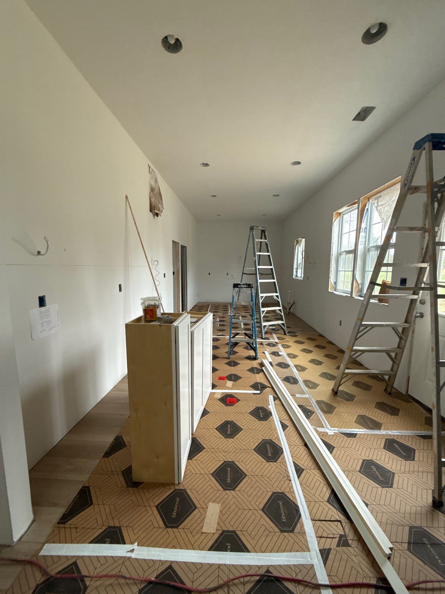 Home addition  with a bedroom ,kitchen , family room  by Jesus Master Handyman LLC 