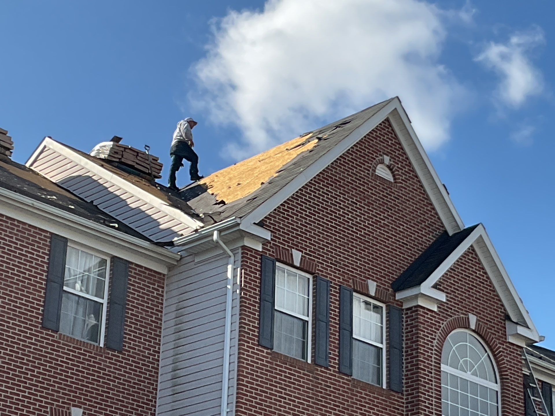 Woodbridge CertainTeed Landmark Roof in Charcoal Black by RM Banning, Inc.