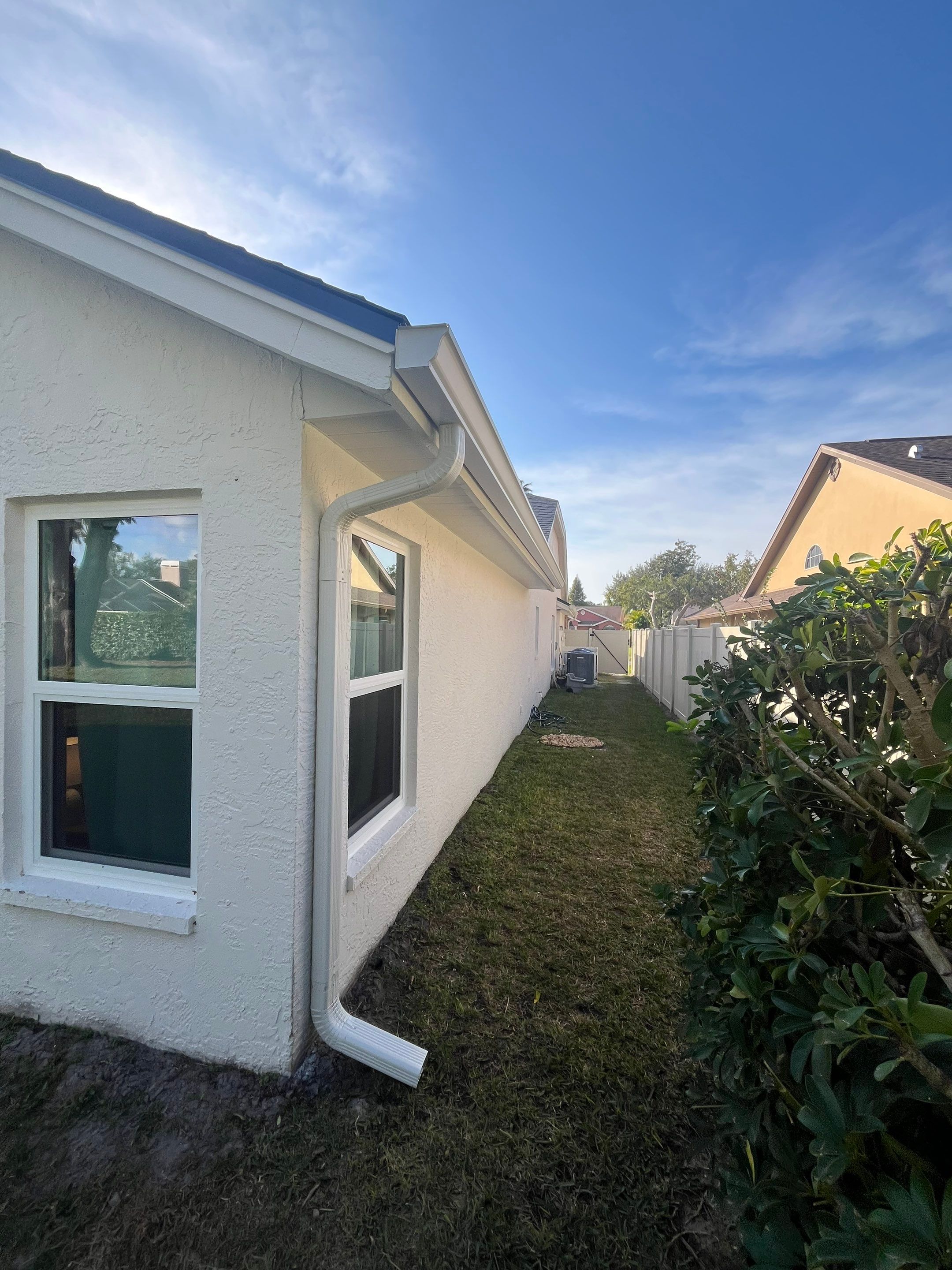 6 Inch Seamless Gutters using K-Style Seamless Gutters in Palm Harbor FL by Gutter Professors