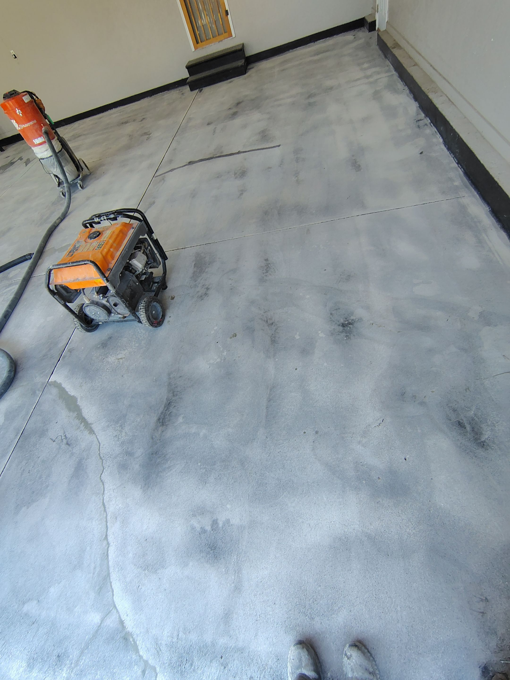 Garage Concrete Floor Coating and Crack Repair in Onawa by Select Painting, Coatings & Garage Cabinets