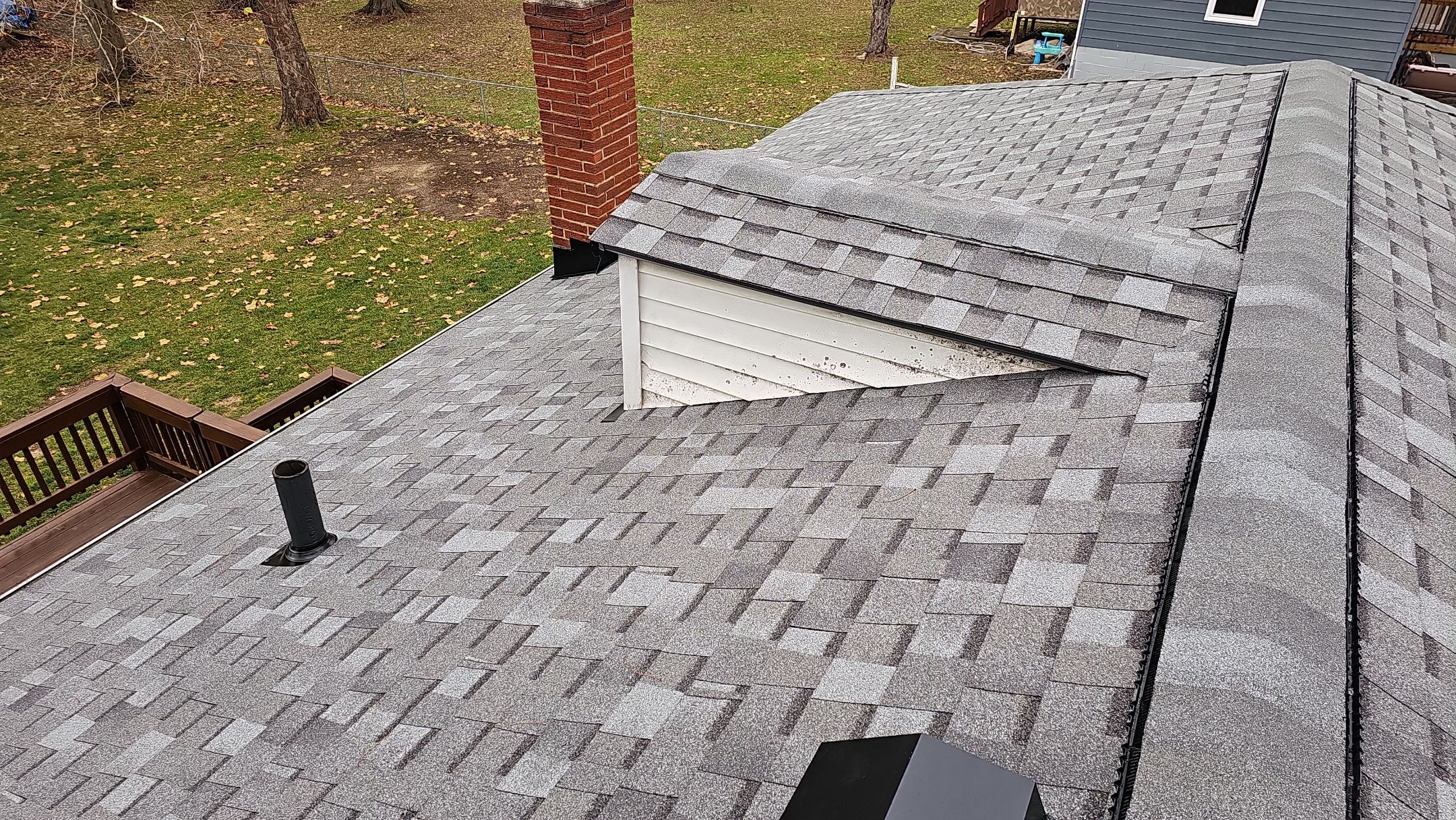 ATLAS PINNACLE COLOR: COASTAL GRANITE DRIP EDGE: TUXEDO GRAY by Eagle Eye Roofing