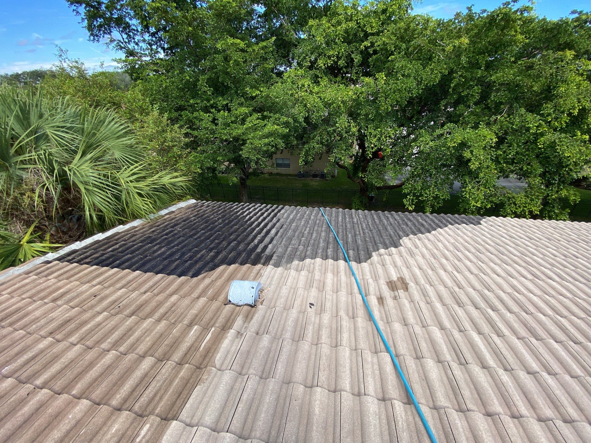 Commercial Roof Cleaning Coral Springs by BKB Pressure Cleaning LLC