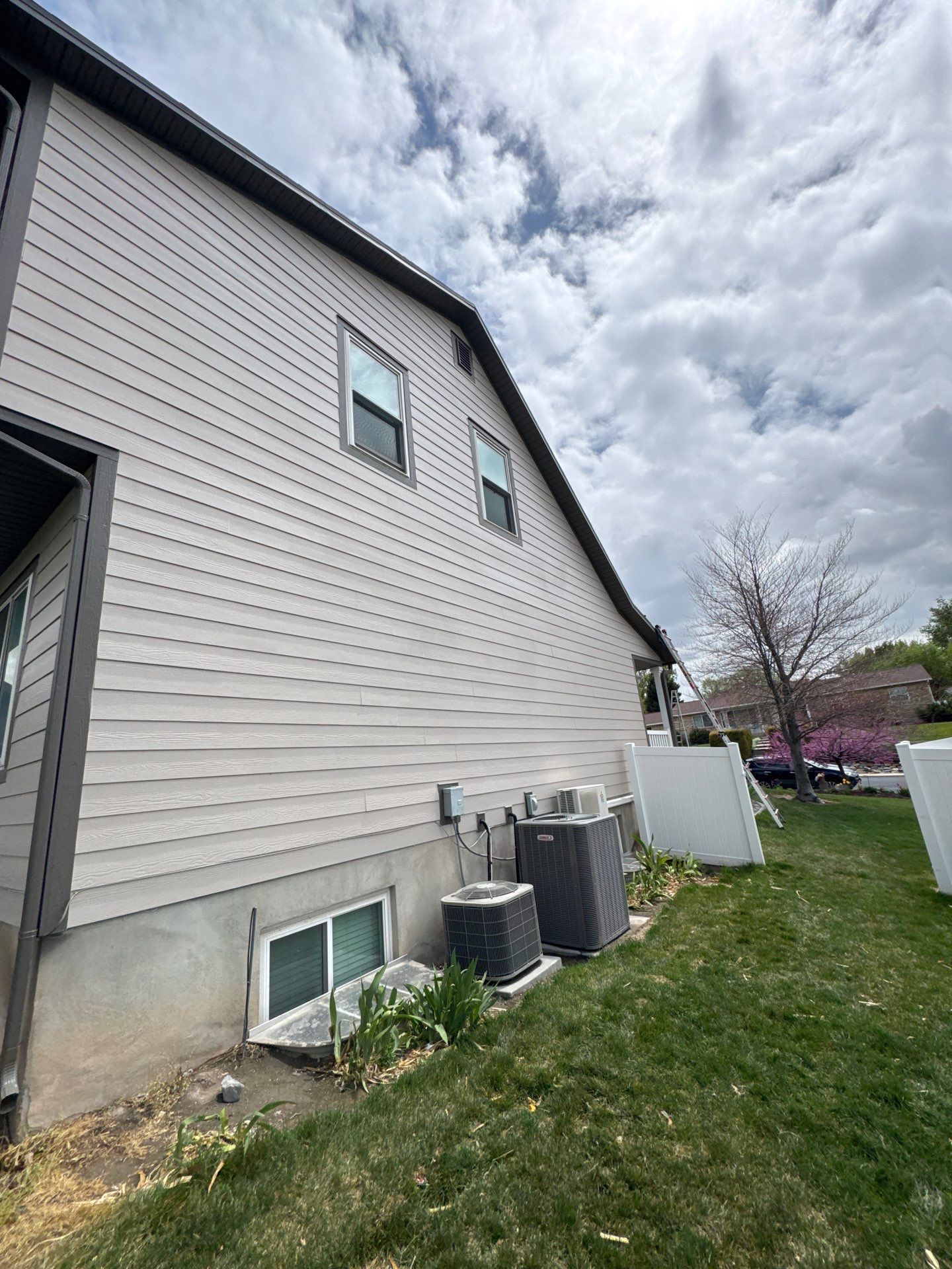 Siding in Lindon by Master Rain Gutters.