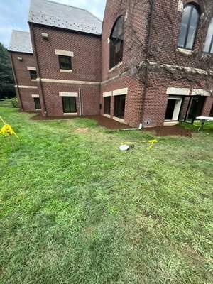 IU Willits Rd • Roslyn, New York 11576