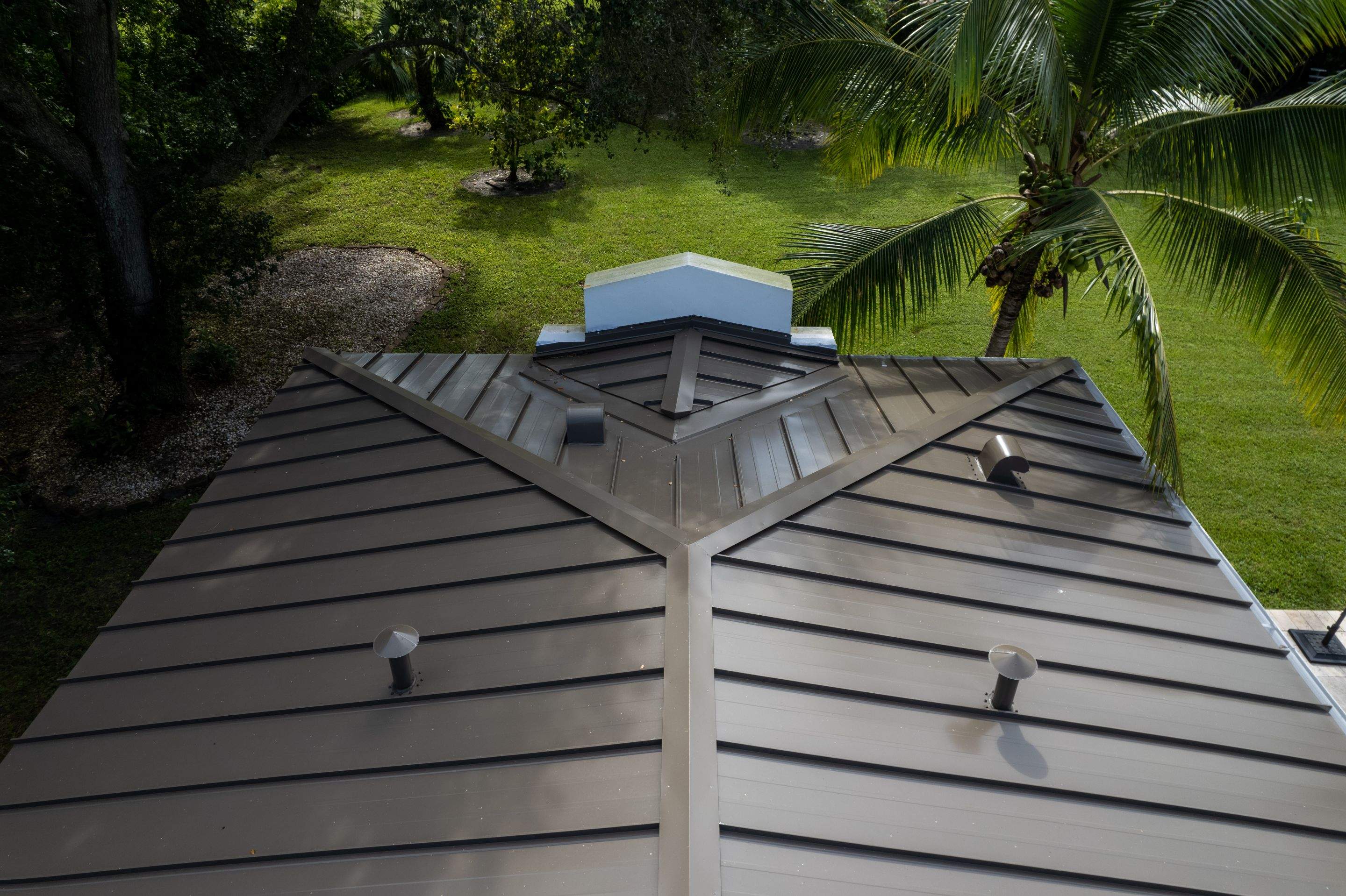 Metal Roof - Galvalume - Medium Bronze by Istueta Roofing