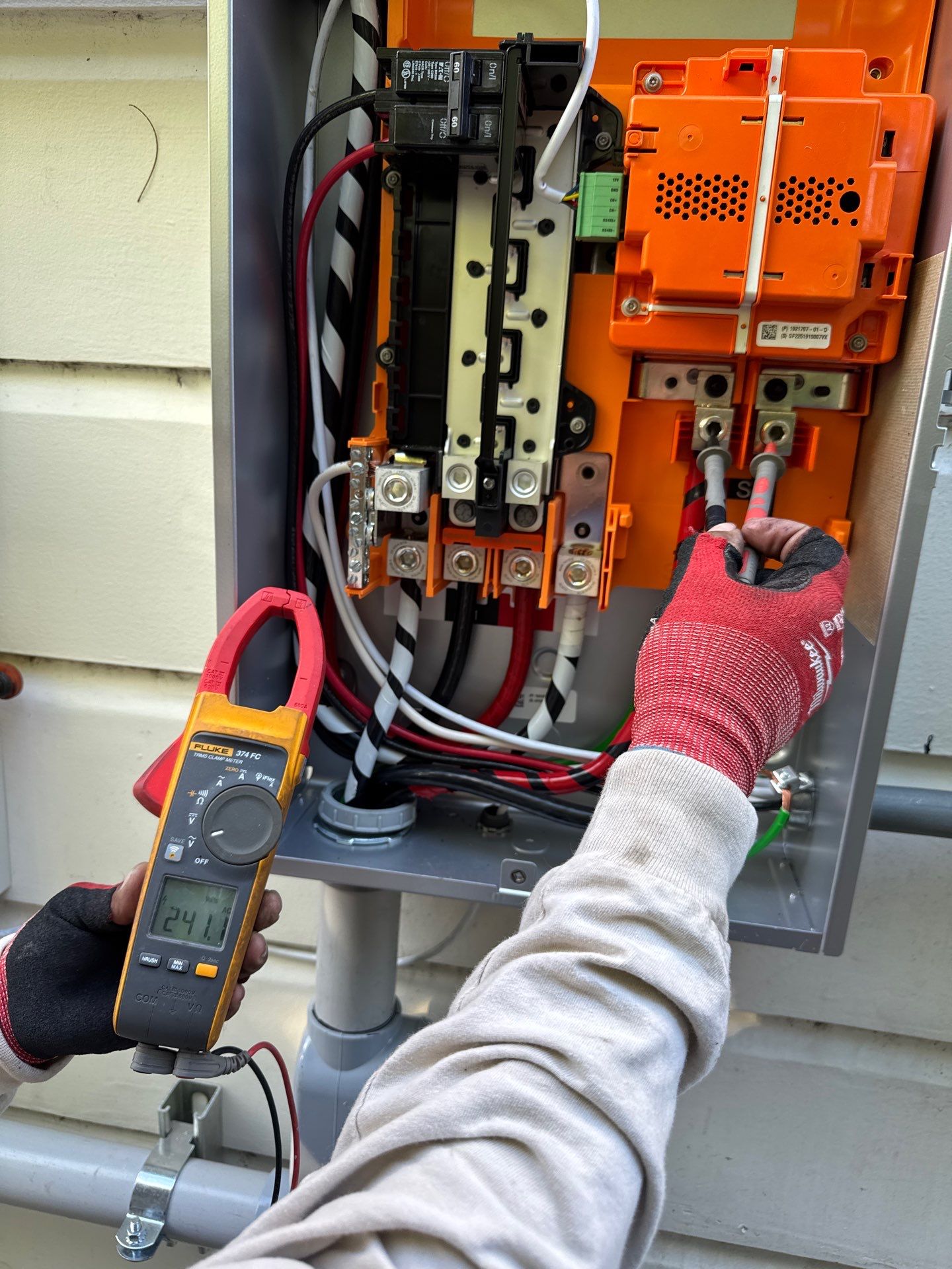 Residential Solar Panel and Tesla Powerwall 3 Installation in Studio City by AWS Solar