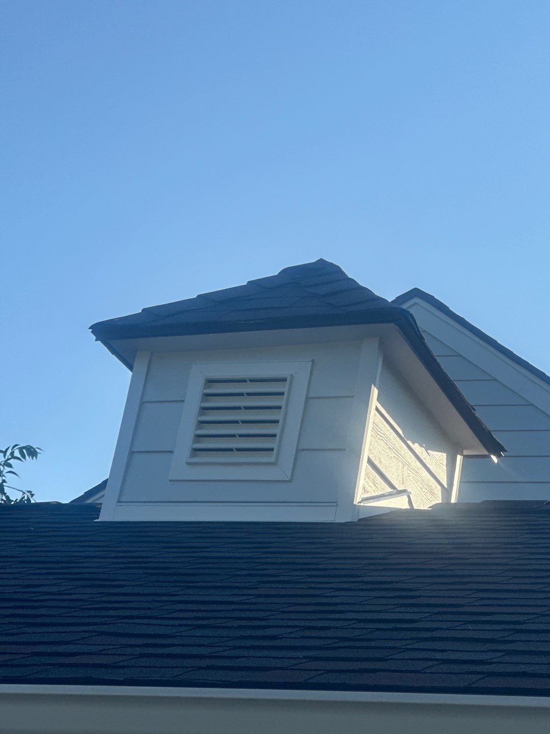 Siding Installation using Hardie Plank Artic white by A Plus Exterior