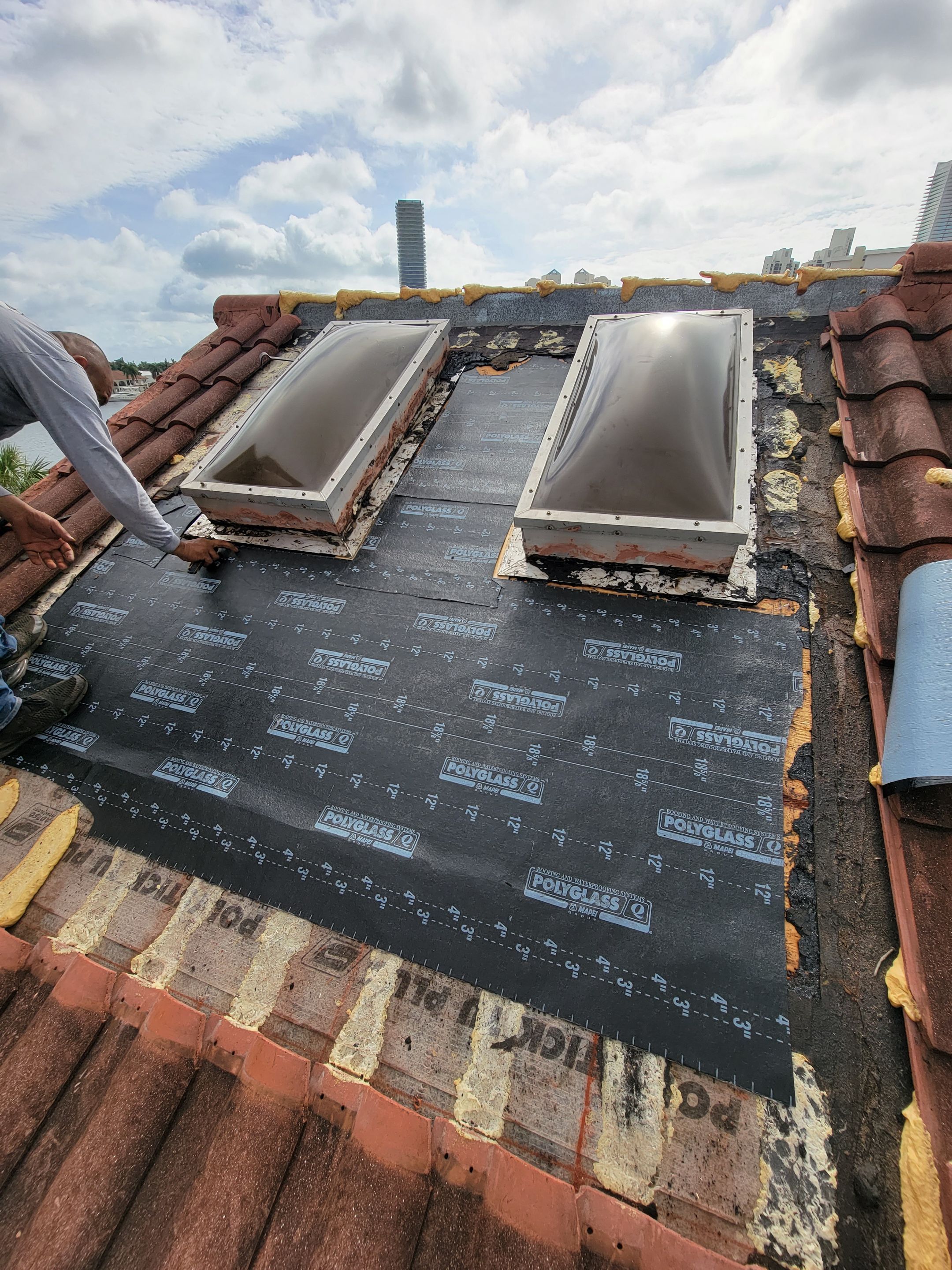 NE 37th Ave, Aventura, FL by G&J Roofing 