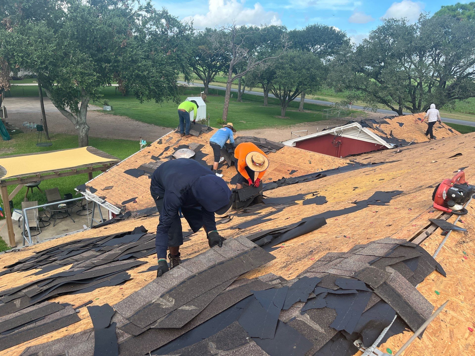 Residential Roofing Installation using Owen's Corning Duration (Lifetime) Shingles by Roof Repair Company
