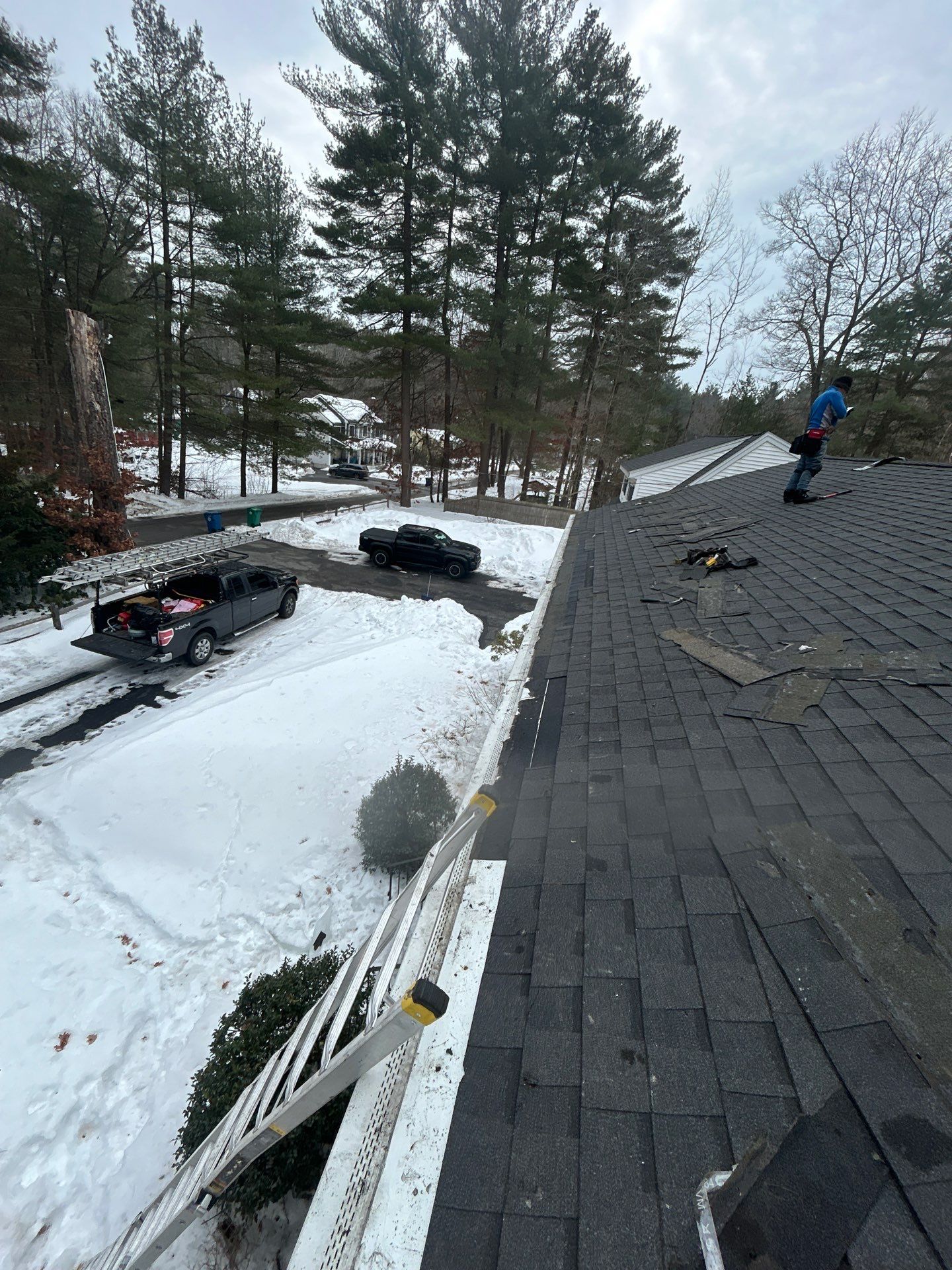 Ice Dam Removal & Snow Removal in Billerica, MA  by Mighty Dog Roofing of Greater Middlesex County