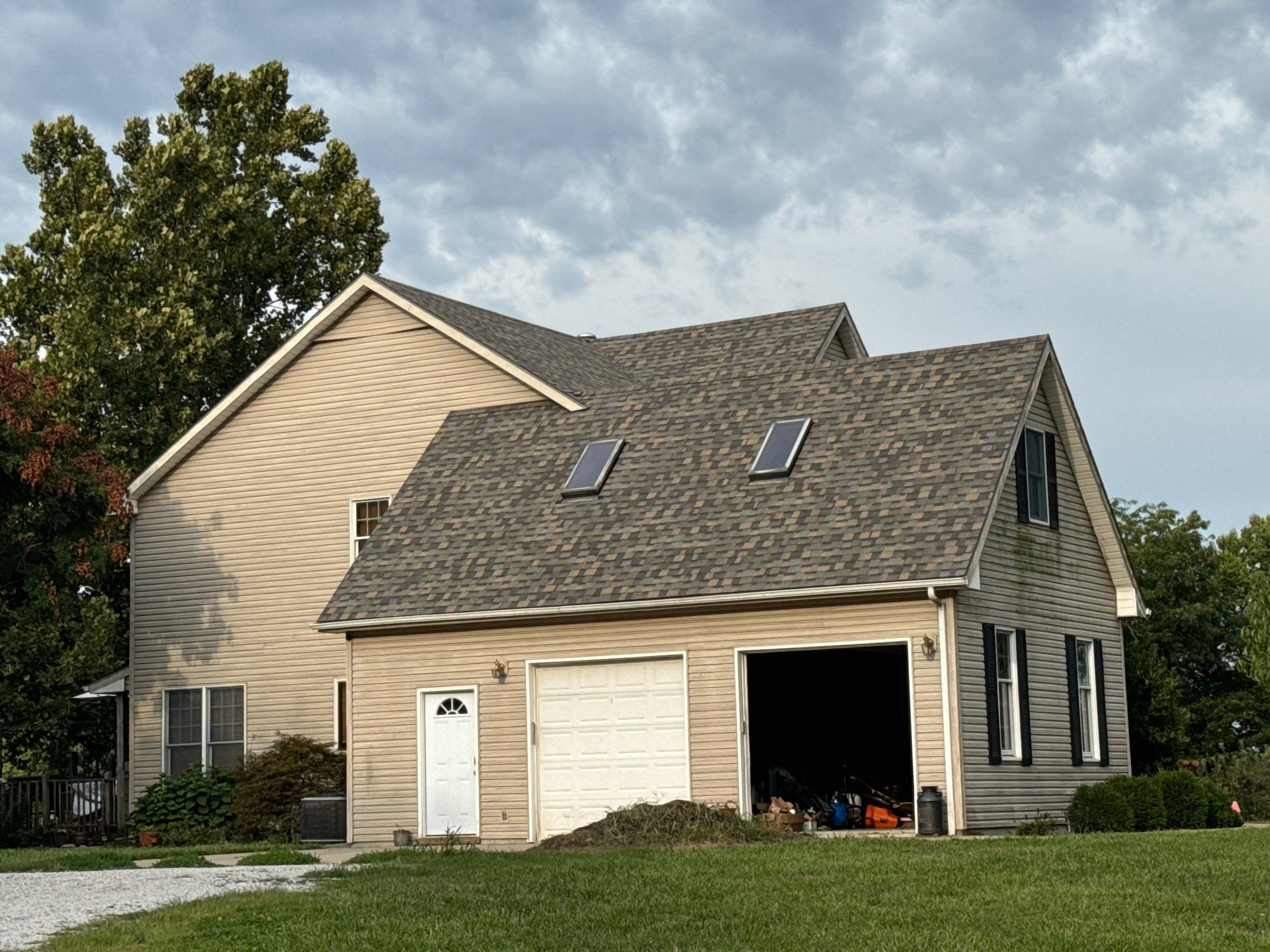Comprehensive Residential Roof and Siding Replacement in Smithville Missouri by EEC Windows, Siding & Roofing