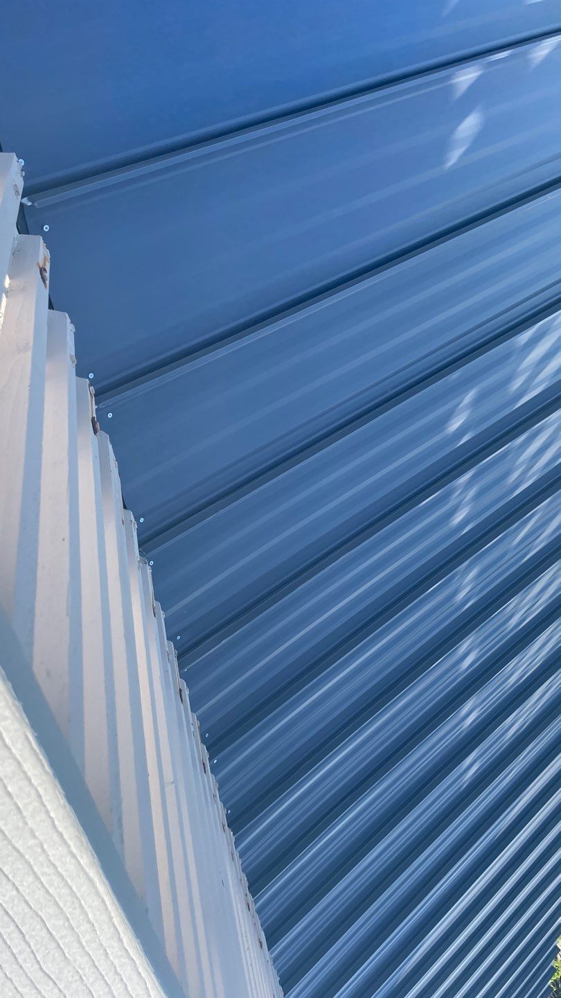 Residential Roofing Installation using Gulf Coast Metals Gulf Seam Panels by Four Peaks Roofing