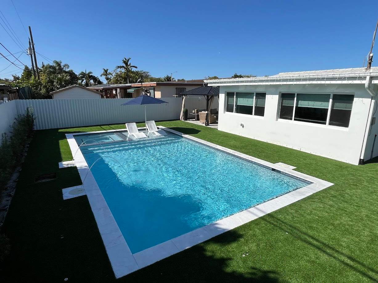 Project in Miami by ROSMEL POOLS INC