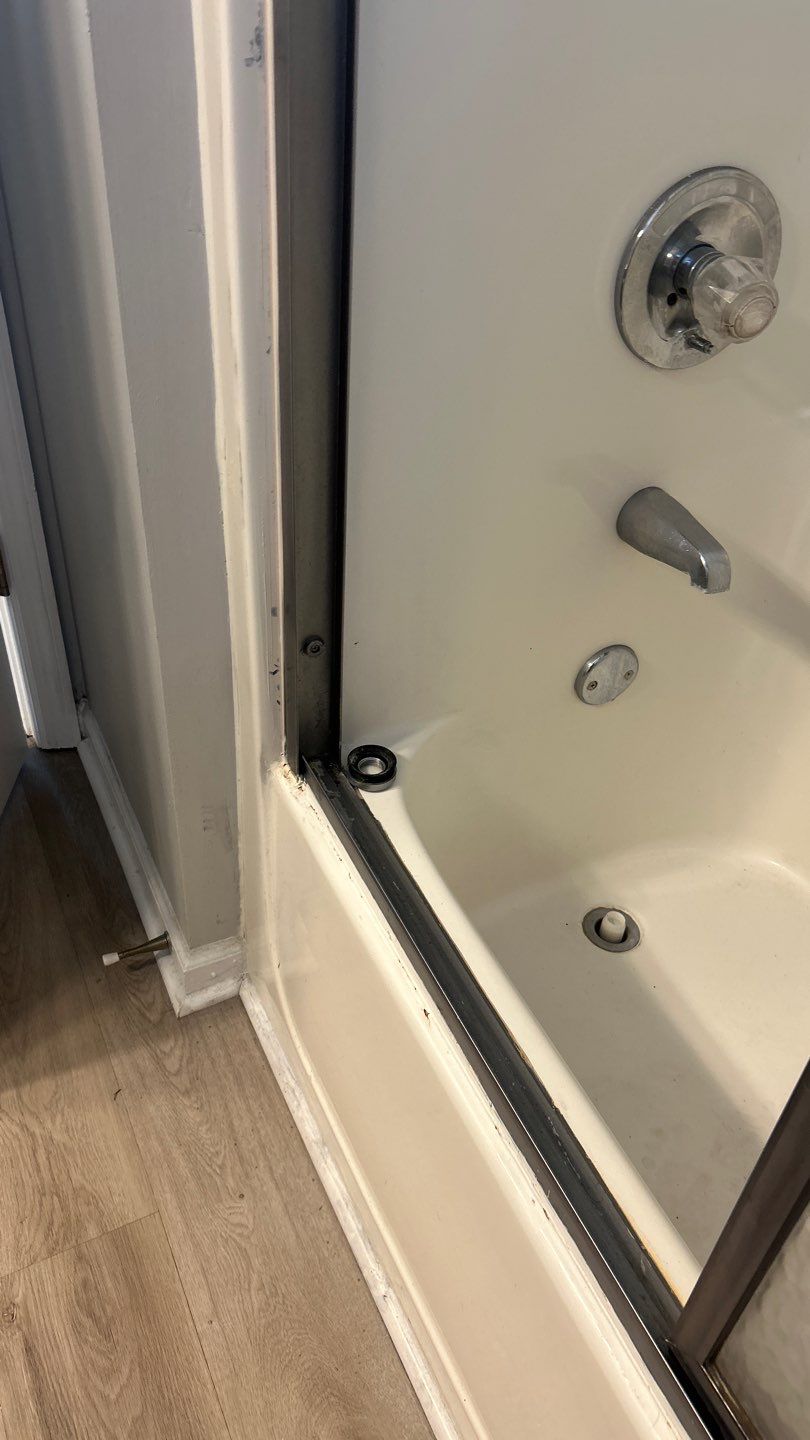 Tub-to-Shower Conversion by Footprints Floors of Nashville